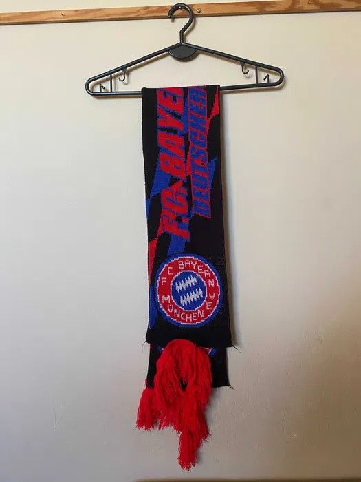 Other BAYERN MUNICH F.C. Football Scarf - rare - UNIQUE Size ONE SIZE - 2 Thumbnail