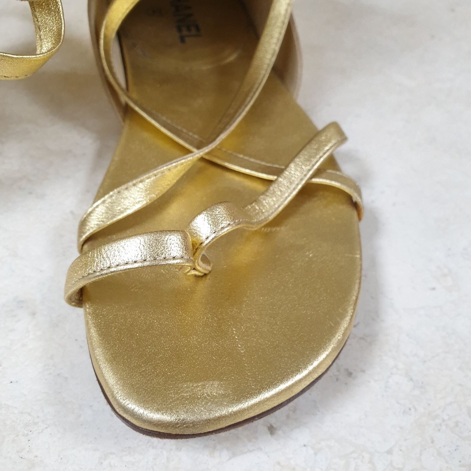 Chanel Chanel Gold Gladiator Sandals Sz.38 Size US 7 / IT 37 - 16 Thumbnail