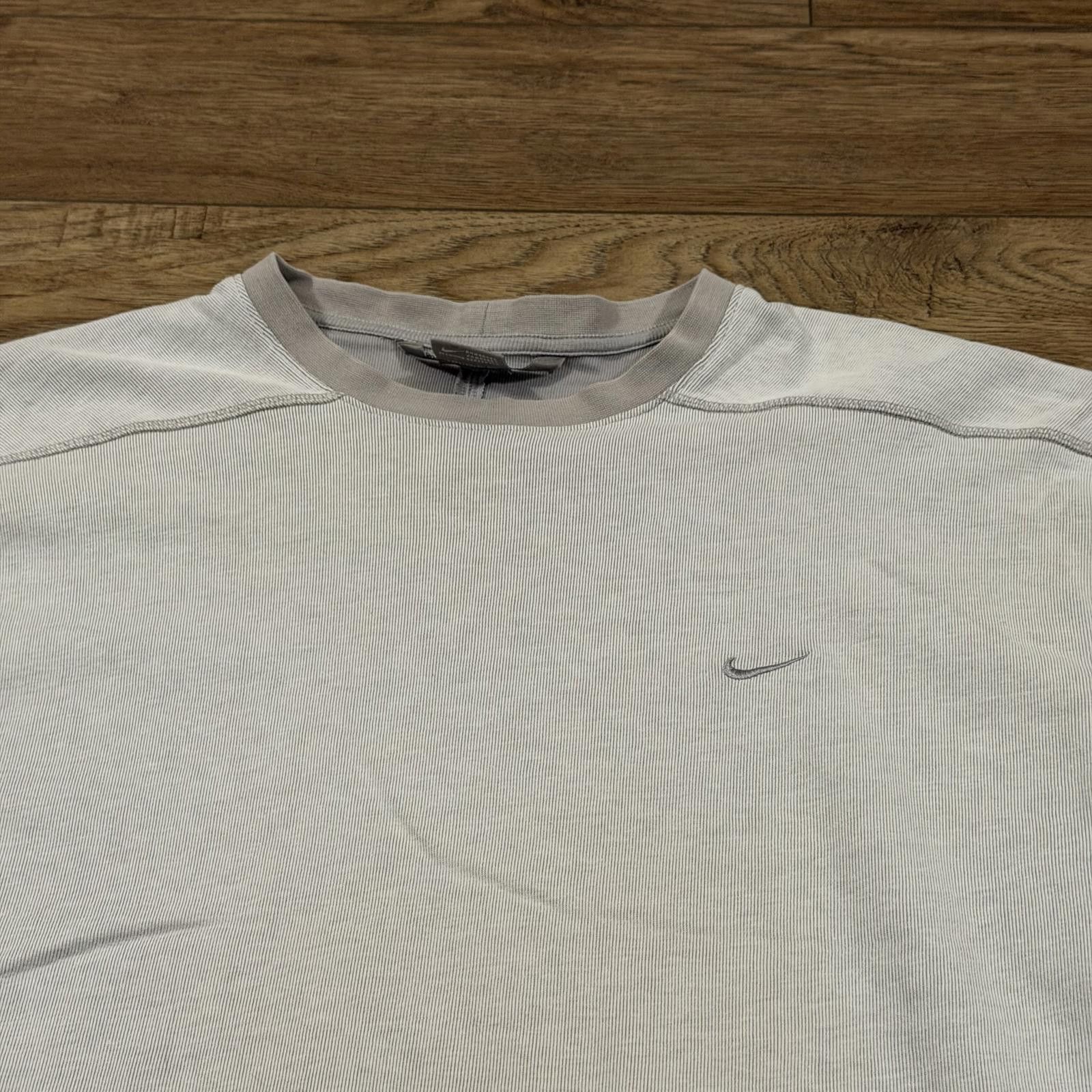 Nike Vintage Y2K Nike Grey Swoosh Sweatshirt XL Gym Size US XL / EU 56 / 4 - 2 Thumbnail
