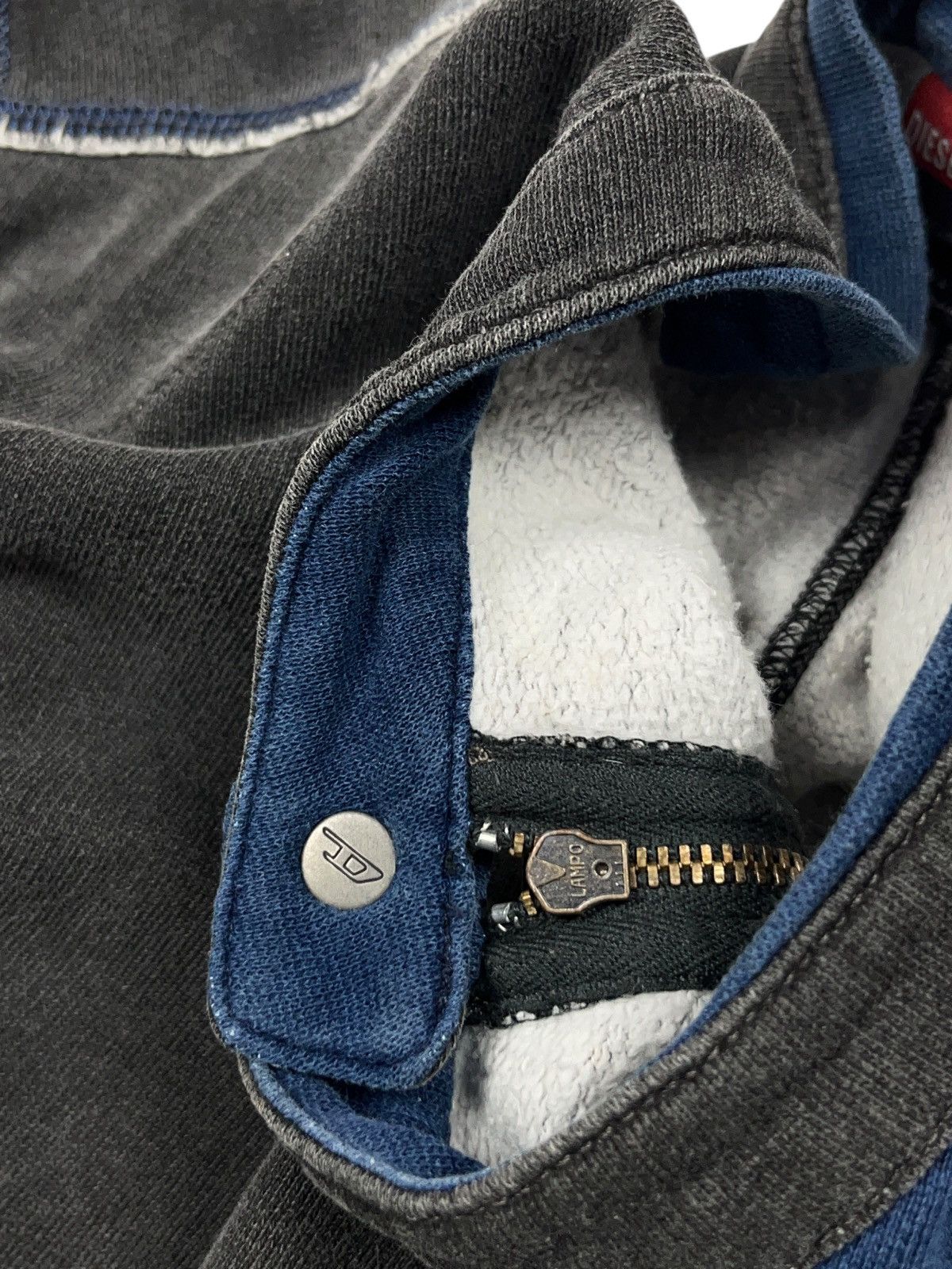 Diesel Vintage y2k Diesel Distressed Style Full Zip Sweatshirt Size US L / EU 52-54 / 3 - 9 Thumbnail
