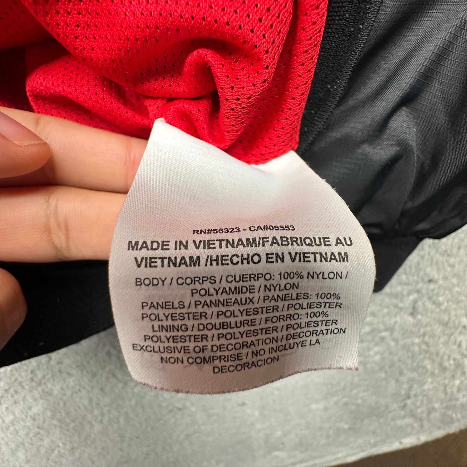 Nike Nike Nylon Windrunner Windbreaker Jacket Medium AJ1396-658 Size US M / EU 48-50 / 2 - 10 Thumbnail