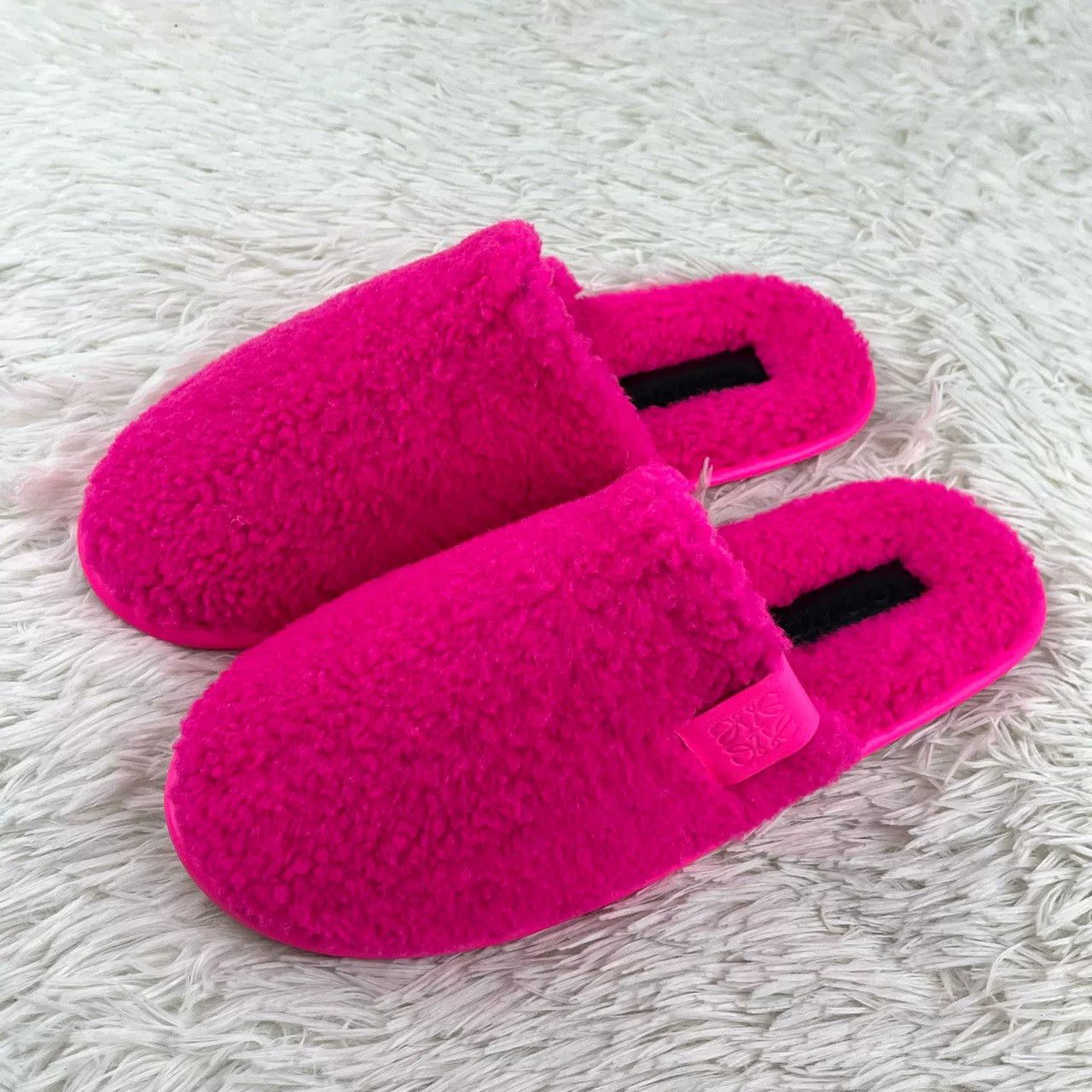 Loewe LOEWE Fleece Flat Slippers Pink Size US 10 / IT 40 - 1 Thumbnail