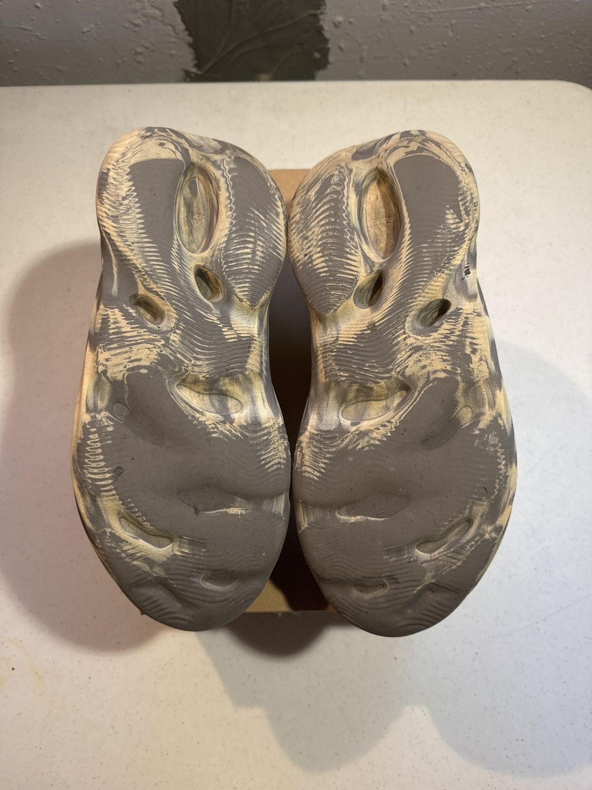 Adidas × Kanye West FOAM RNNR Size US 12 / EU 45 - 5 Thumbnail