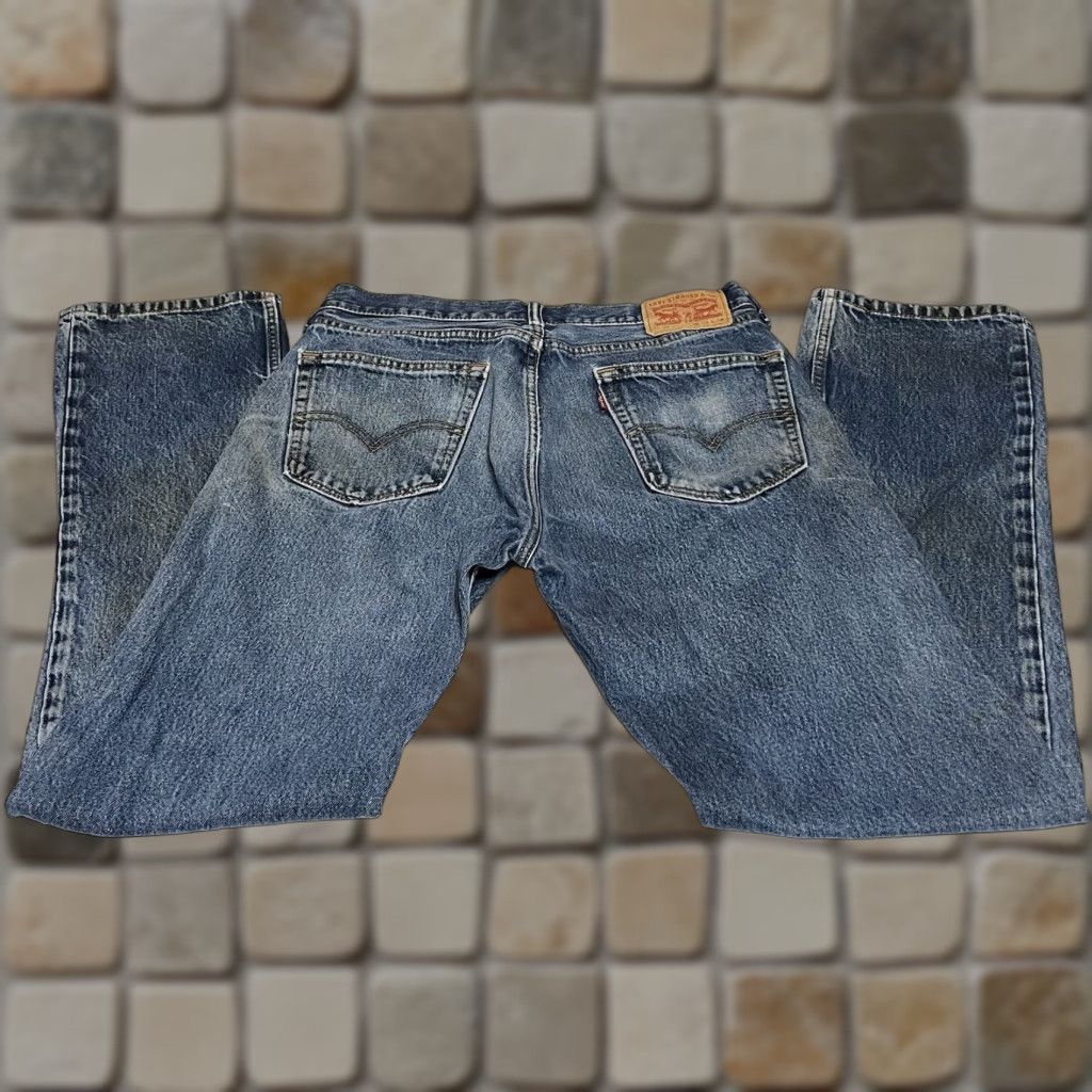Levi's VINTAGE Levis 505 Jeans Distressed Stained Regular Fit 34x32 Denim Blue Men 5-Pocket Cotton Belt Loops American USA 500 Series Model Levi's 505 Size US 34 / EU 50 - 1 Thumbnail