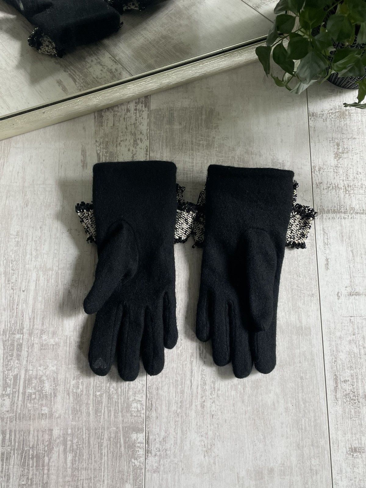 Chanel Chanel Black Gloves Size ONE SIZE - 5 Thumbnail