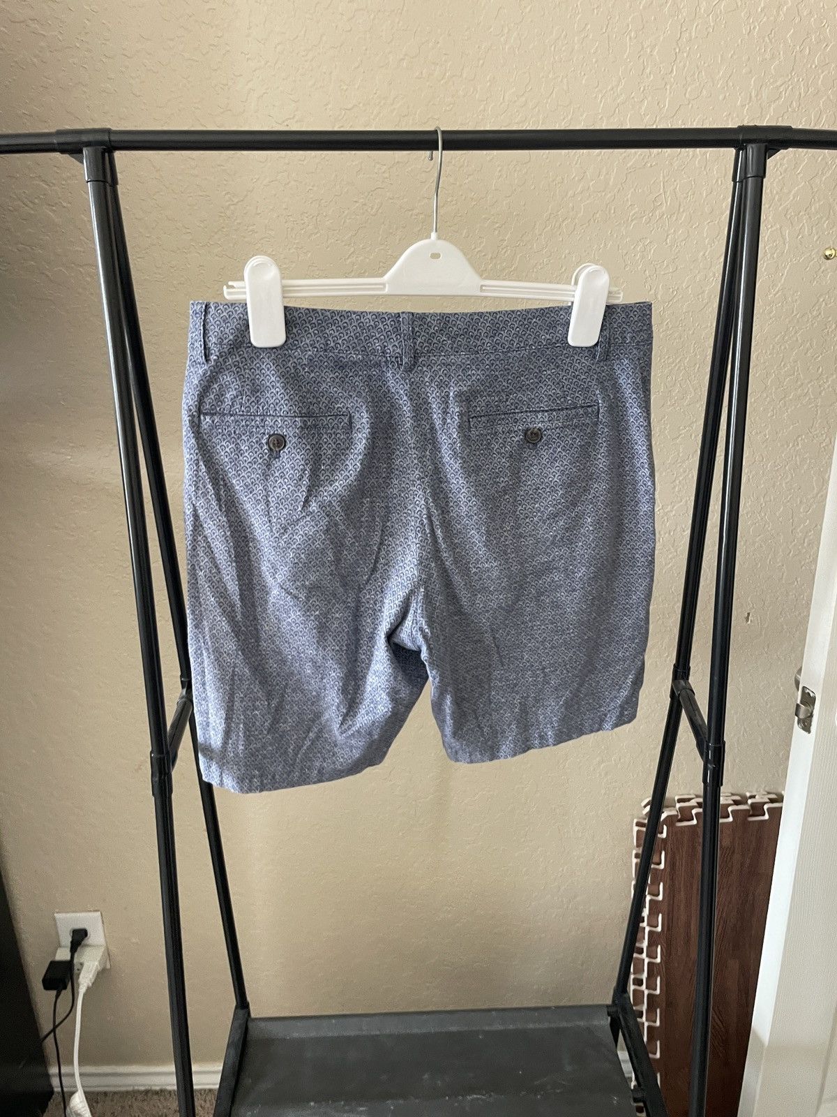 Club Monaco Maddox Fit Cotton/Linen blend shorts Size US 33 - 4 Thumbnail
