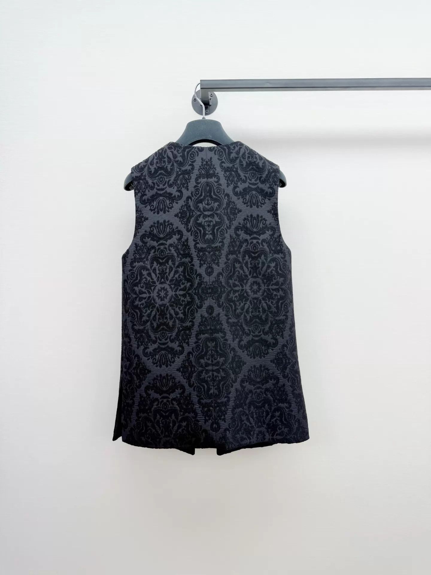 Saint Laurent Paris Saint Laurent Floral Velvet Vest New Size 40 Size S / US 4 / IT 40 - 8 Thumbnail