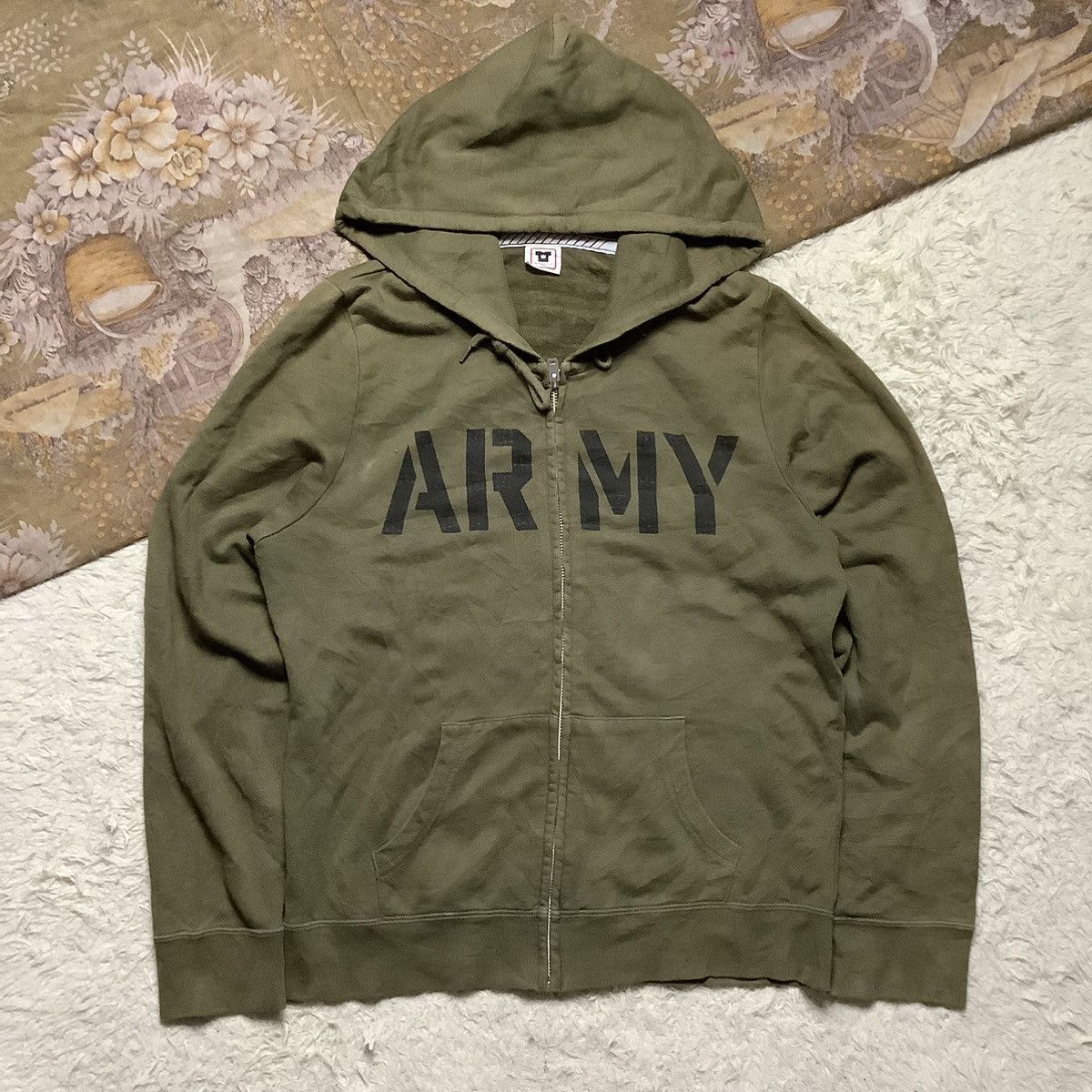 Vintage Rodeo Crown Army Girls Camp Rock 2004 Hoodie Size US M / EU 48-50 / 2 - 2 Thumbnail