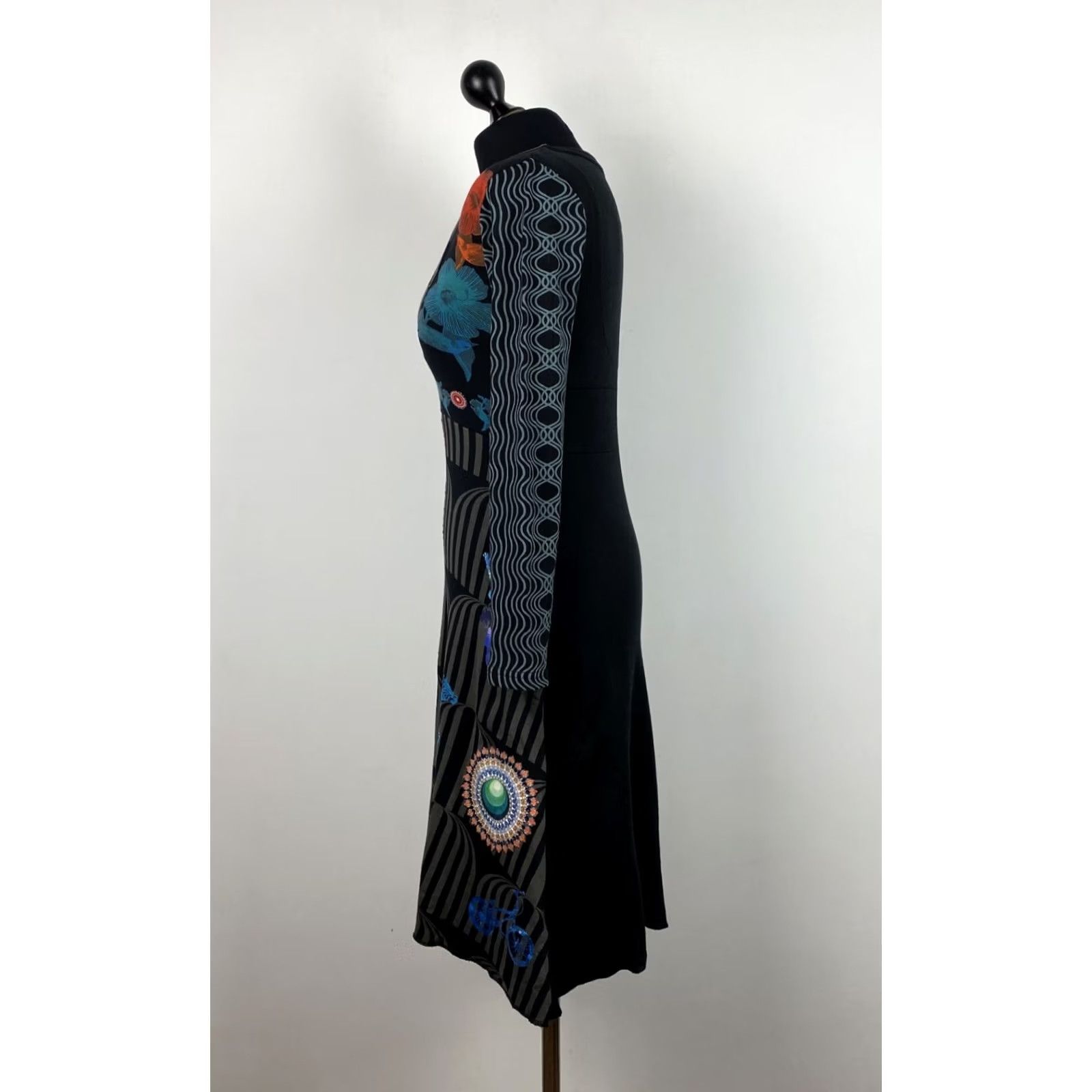 Desigual Desigual Dress Womens M Multicoloured Round Neck 37V2007 Size M / US 6-8 / IT 42-44 - 3 Thumbnail