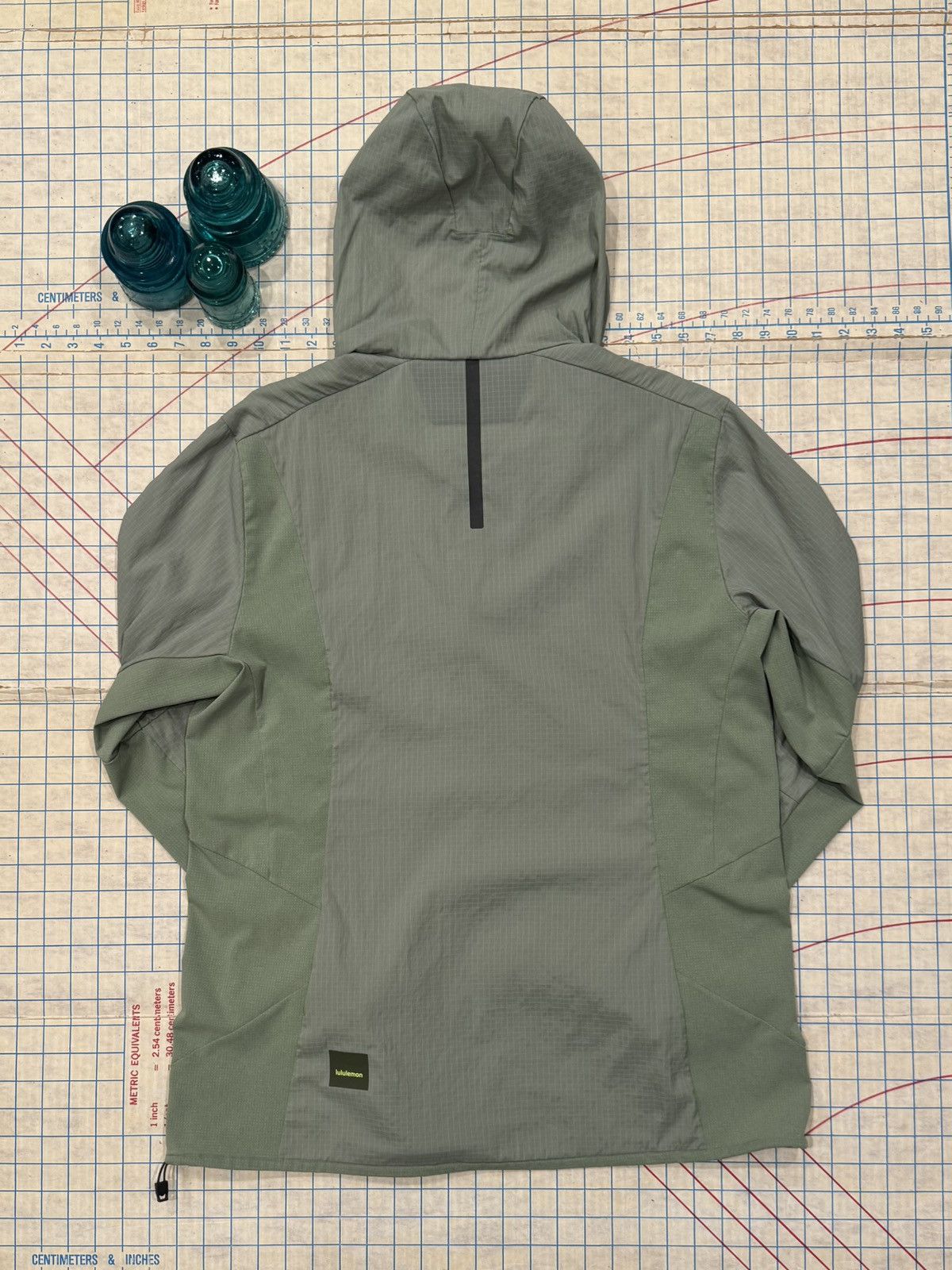 Lululemon Lululemon Lightweight 1/2 Zip Hooded Jacket Mens Large Green Size US L / EU 52-54 / 3 - 11 Thumbnail