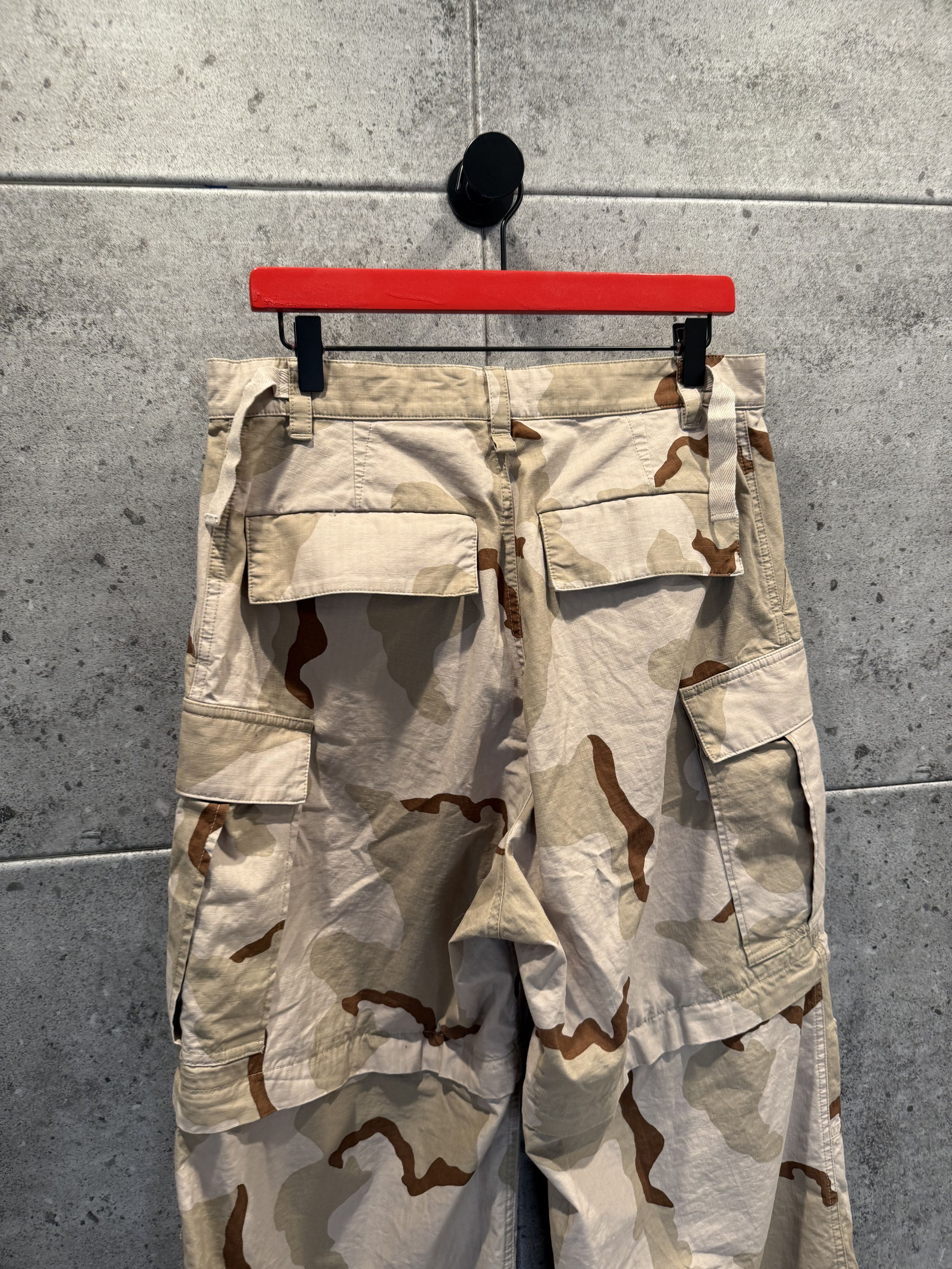 Balenciaga Balenciaga large camo cargo pants Size US 32 / EU 48 - 7 Thumbnail
