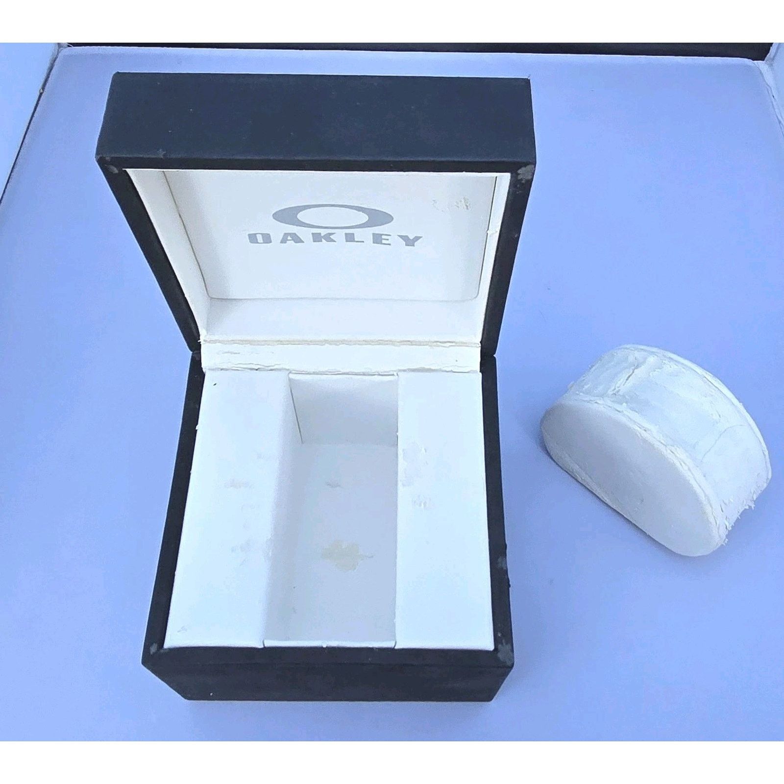 Oakley NEW Oakley Crystal Crankcase Swiss Dive Watch Stainles Steel Size 32 - 20 Thumbnail