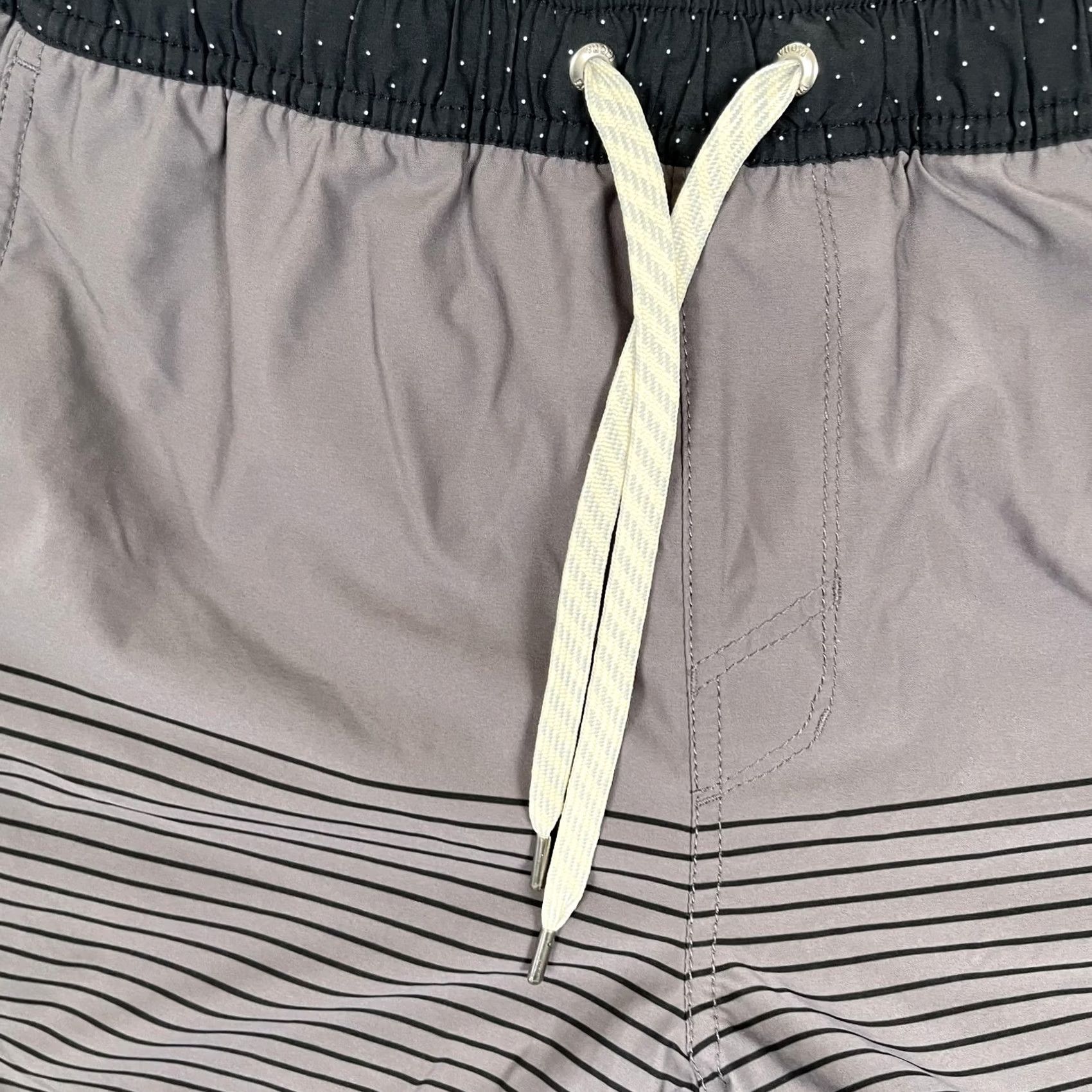 Vuori Vuori Swim Trunks Mens M Gray Stripe Lined Elastic Waist Drawstring Pockets Size ONE SIZE - 3 Thumbnail