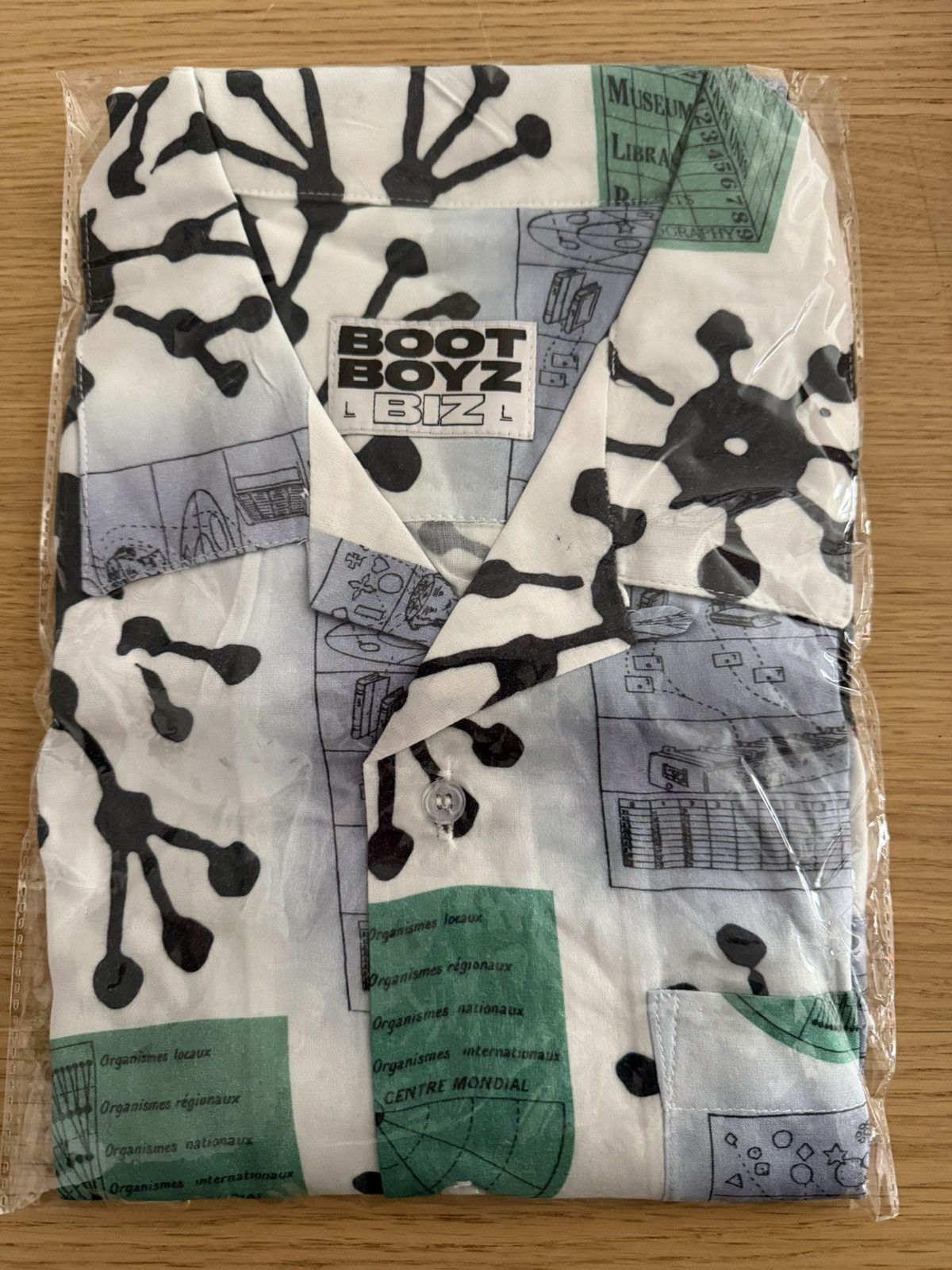 Boot Boyz Biz Mundaneum Button Down Size US L / EU 52-54 / 3 - 4 Thumbnail