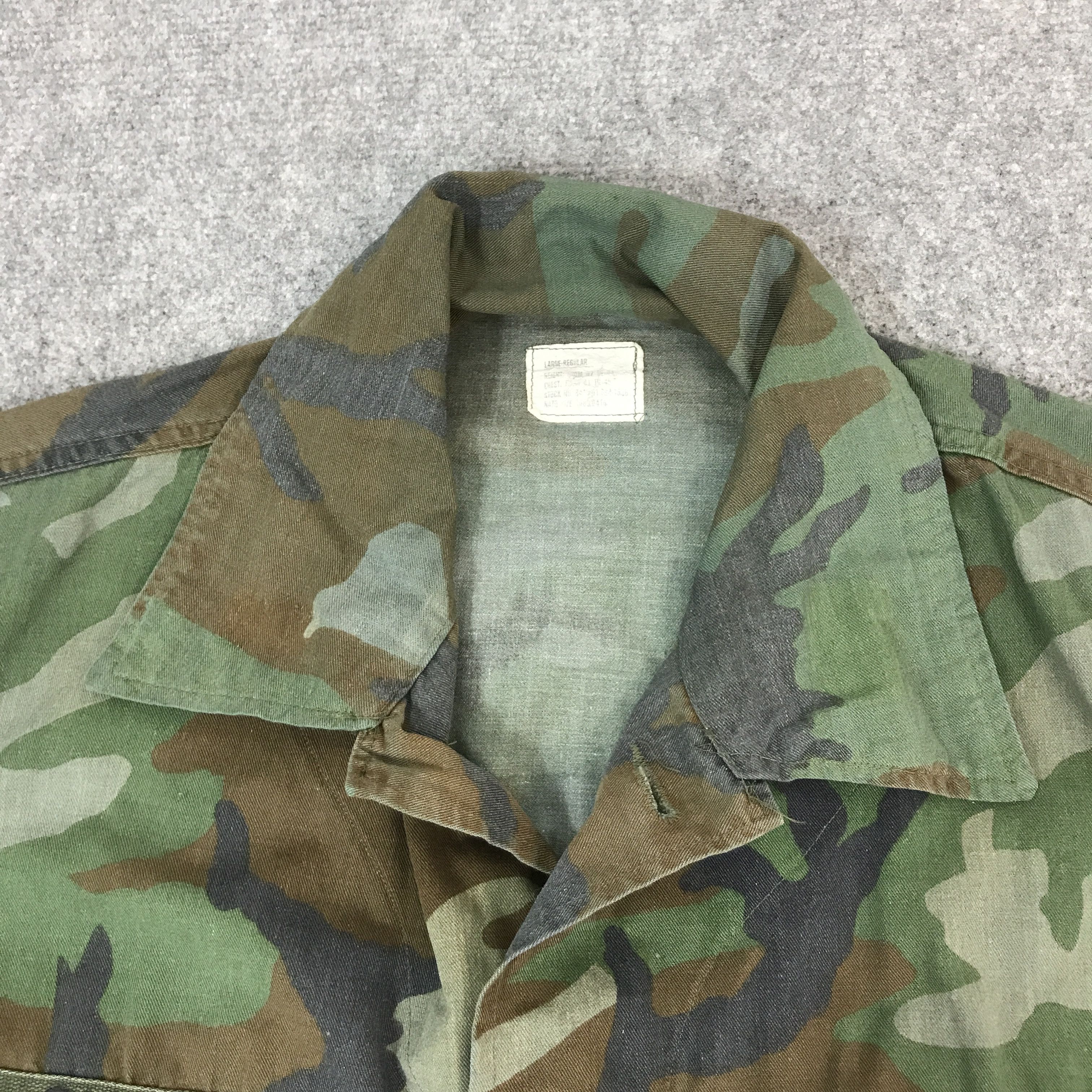 Vintage U.S ARMY CAMO BUTTON JACKET Size US L / EU 52-54 / 3 - 8 Thumbnail