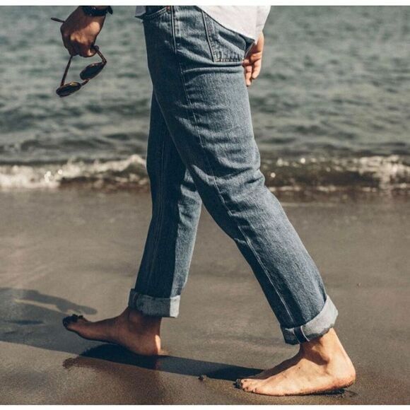 Taylor Stitch Taylor Stitch jeans mens 28* The Slim Jean in 24 month wash Size US 28 / EU 44 - 3 Thumbnail