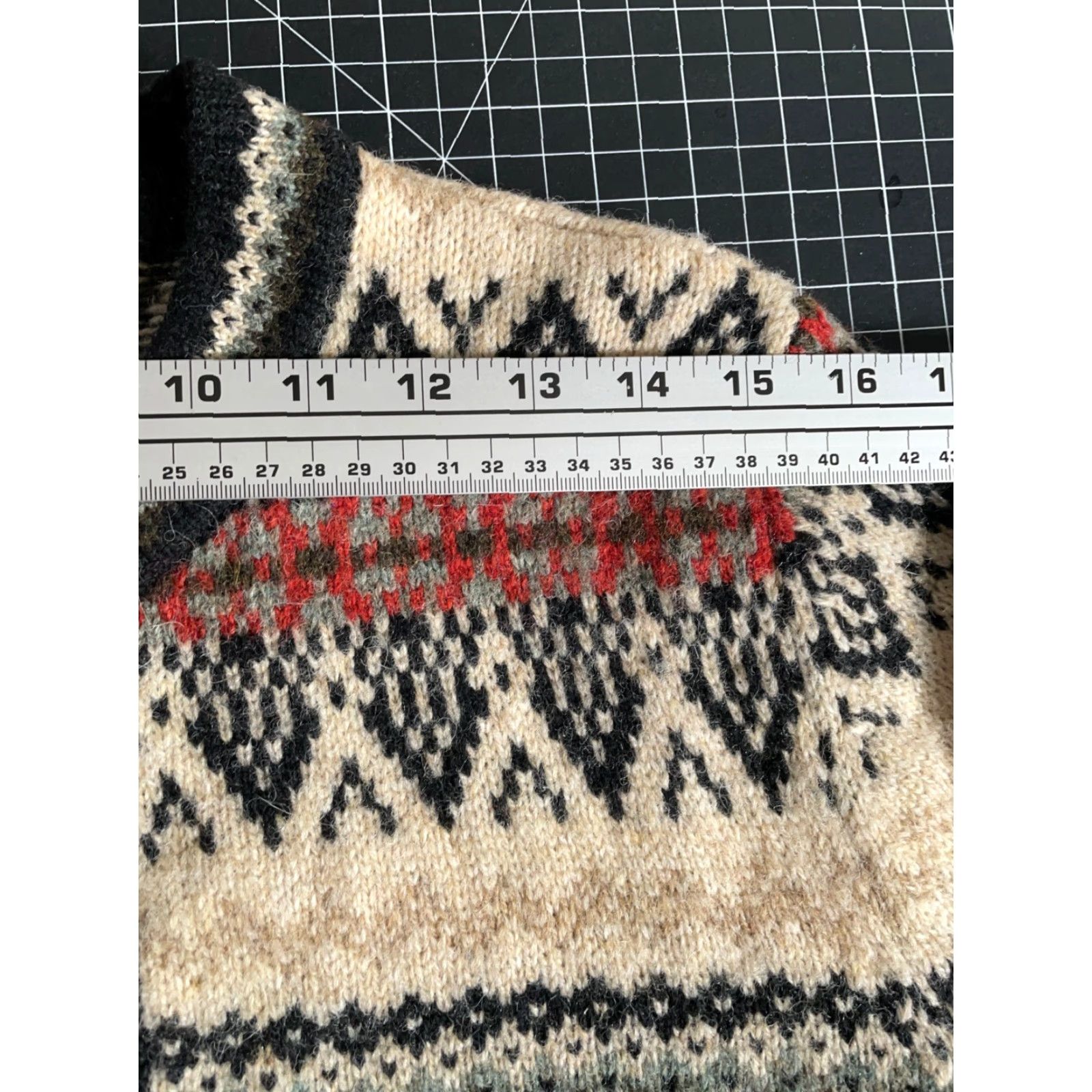 Vintage VINTAGE Telluride Clasp Wool Cardigan Women’s Medium Brown Geometric Southwestern 90s Classic Hipster Retro Aztec Knit Style Cardigan Mens Women? Size M / US 6-8 / IT 42-44 - 7 Thumbnail
