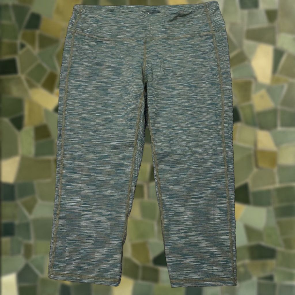 Athleta Athleta Leggings Womens Large Gray Capri Stretch Size 36" / US 14 / IT 50 - 1 Thumbnail