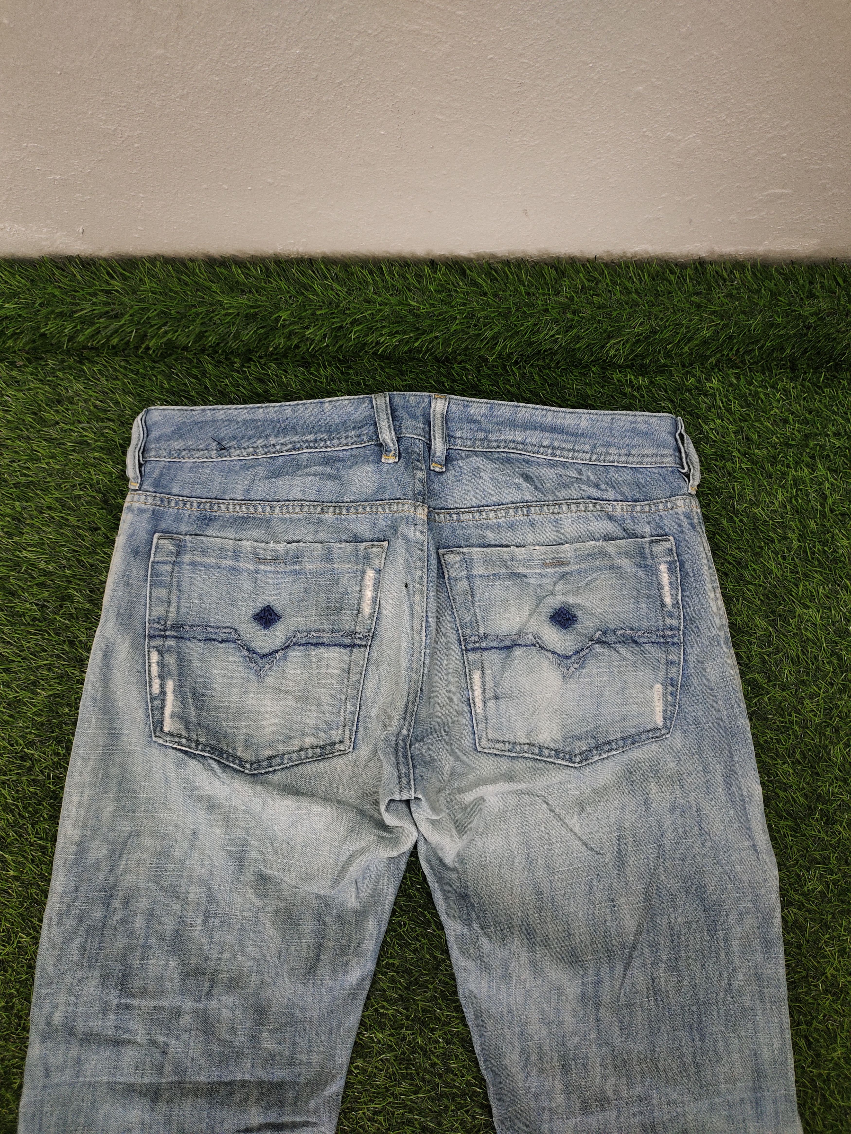 Diesel Flare Jeans Diesel Clawmark Distress Faded Denim Bootcut Y2k Size US 32 / EU 48 - 12 Thumbnail