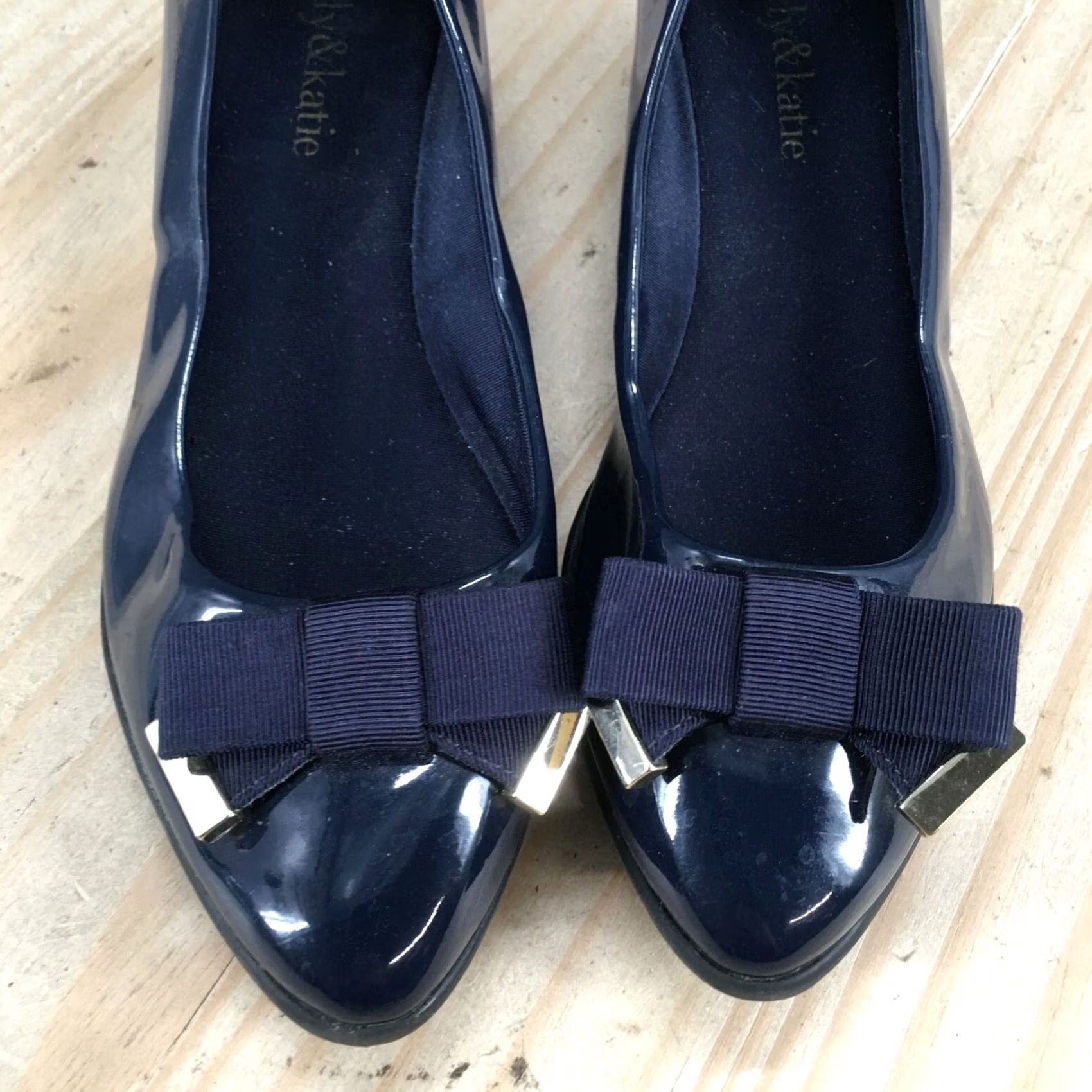 Vintage Kelly And Katie Heels Womens 5.5 Bow Slip On Low Wedge Pumps Blue Faux Leather Slip On Bow Pump Womens 5.5 Blue Size US 6 / IT 36 - 3 Thumbnail