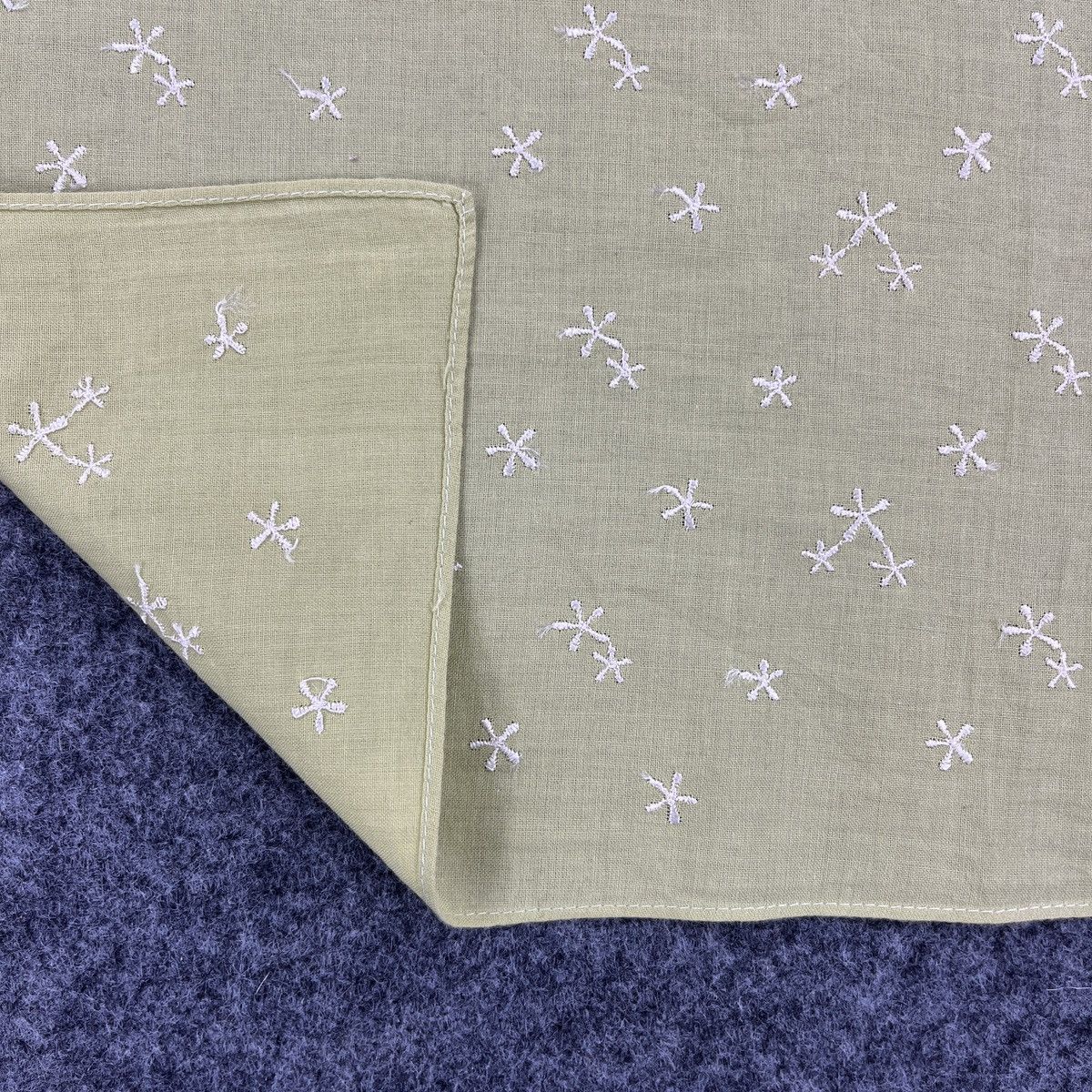 United Colors Of Benetton United Colors Of Benetton Handkerchief / Neckerchief B707 Size ONE SIZE - 7 Thumbnail