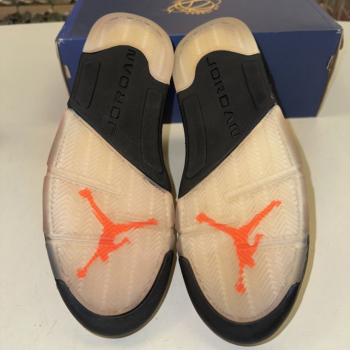 Jordan Brand × Nike Size 10.5 - Nike Air Jordan 5 Retro International Flight # Size US 10.5 / EU 43-44 - 5 Thumbnail