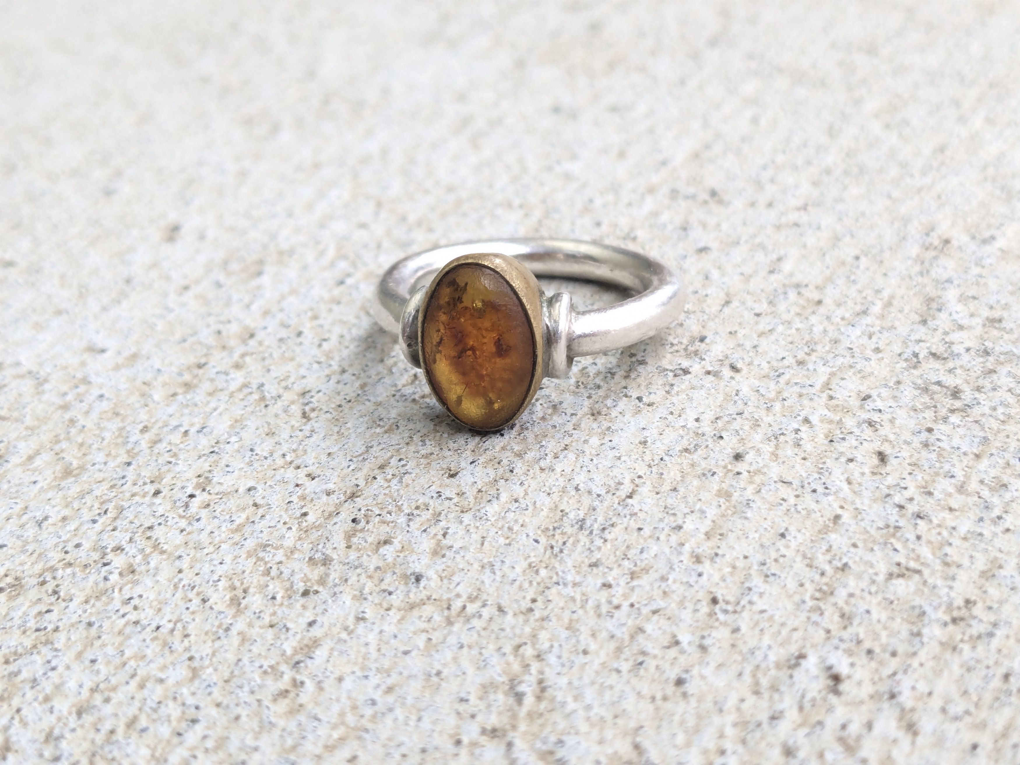 Jewelry × Sterling Silver Vintage Sterling Silver Ring Amber 7.5 Minimalist Oval Size ONE SIZE - 4 Thumbnail
