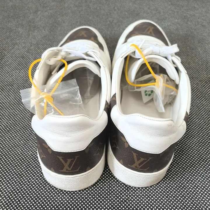 Louis Vuitton Louis Vuitton Rivoli Low-Top Sneakers for Men -2508 Size US 11 / EU 44 - 1 Thumbnail