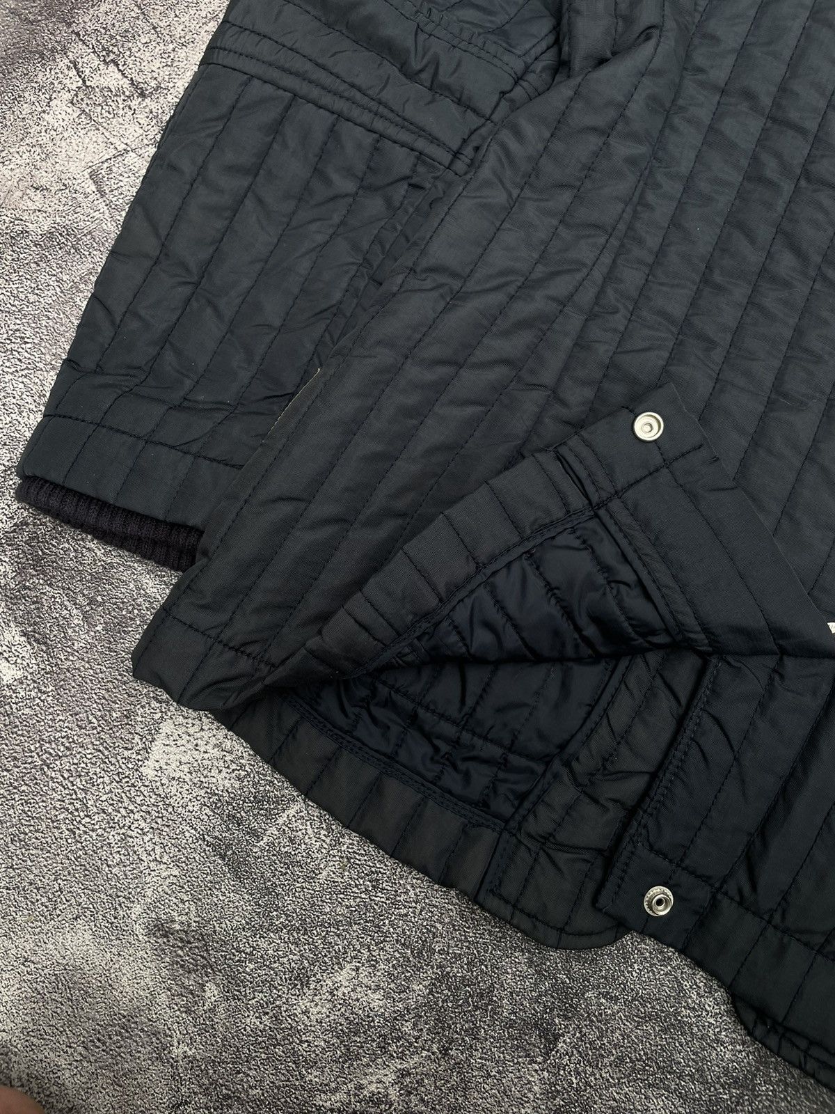 Armani 2000s Armani Padded Lines Navy Coat Jacket Size US L / EU 52-54 / 3 - 11 Thumbnail