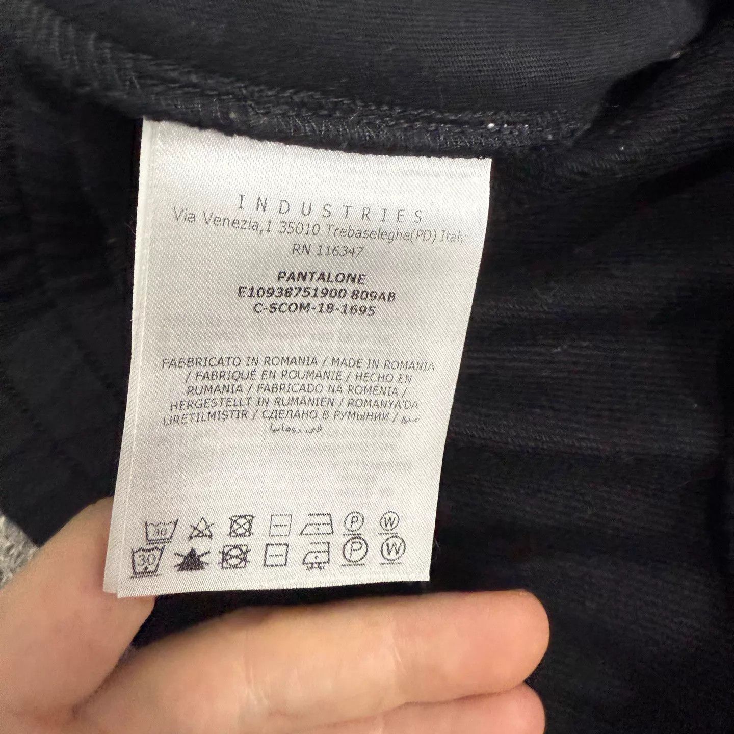 Moncler Moncler Black Logo Sweatpants M 95 New Size 27" / US 4 / IT 40 - 4 Thumbnail