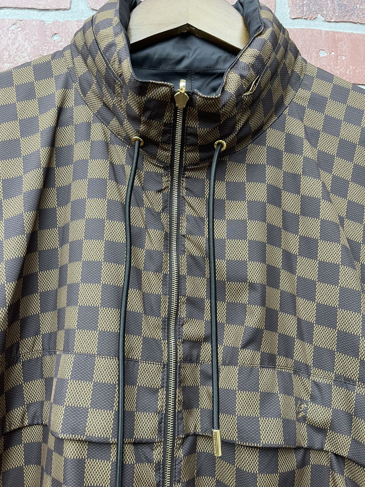 Louis Vuitton Size L/56LV - Louis Vuitton Reversible Windbreaker Size US L / EU 52-54 / 3 - 4 Thumbnail