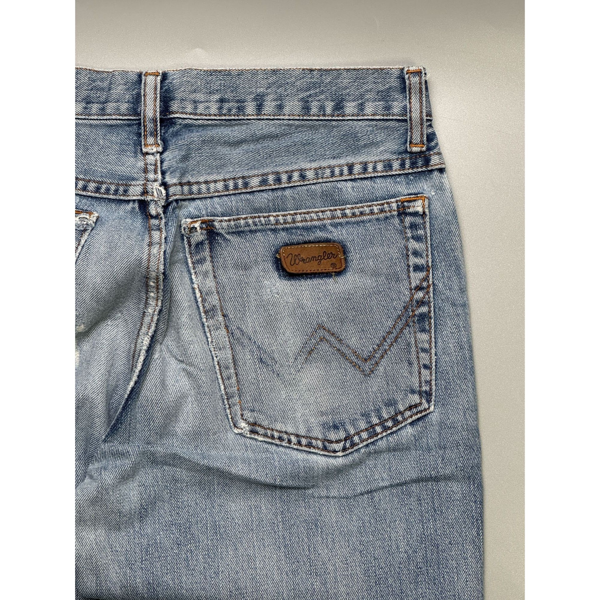 Wrangler Wrangler Texas Light Wash Distressed Denim Jeans (Y1139) Size US 30 / EU 46 - 15 Thumbnail