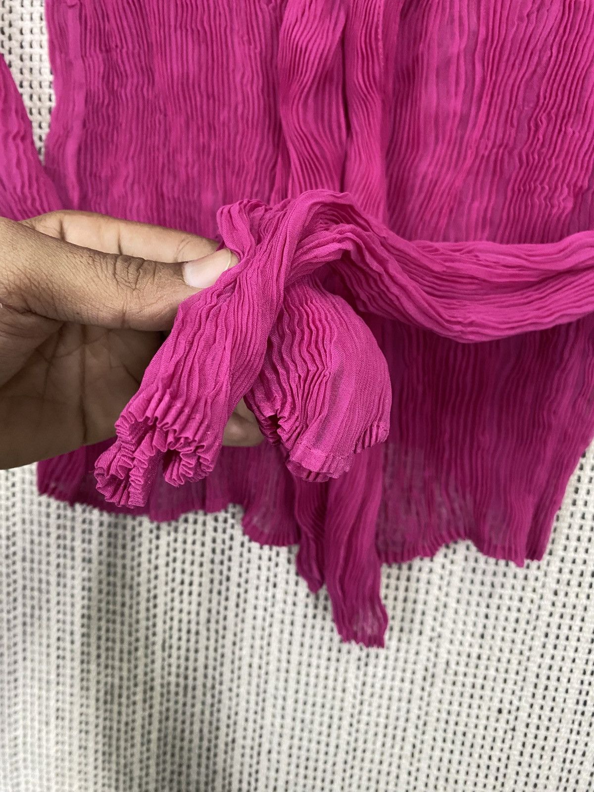 Issey Miyake “Issey Miyake Vintage Pleated Mesh Cardigan – Magenta Size S / US 4 / IT 40 - 6 Thumbnail