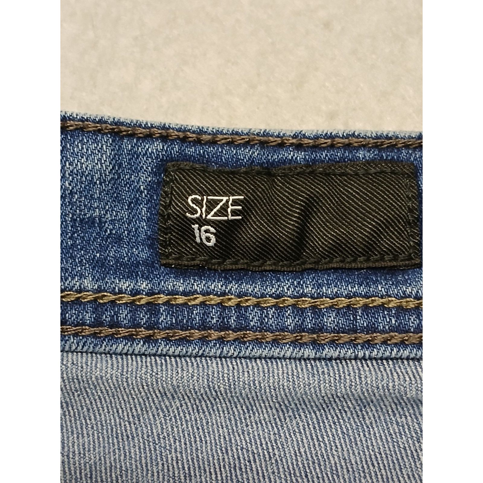 Nine West Nine West (16) Women's Cut-Off Blue Denim Jean shorts Size 38" / US 16 / IT 52 - 4 Thumbnail