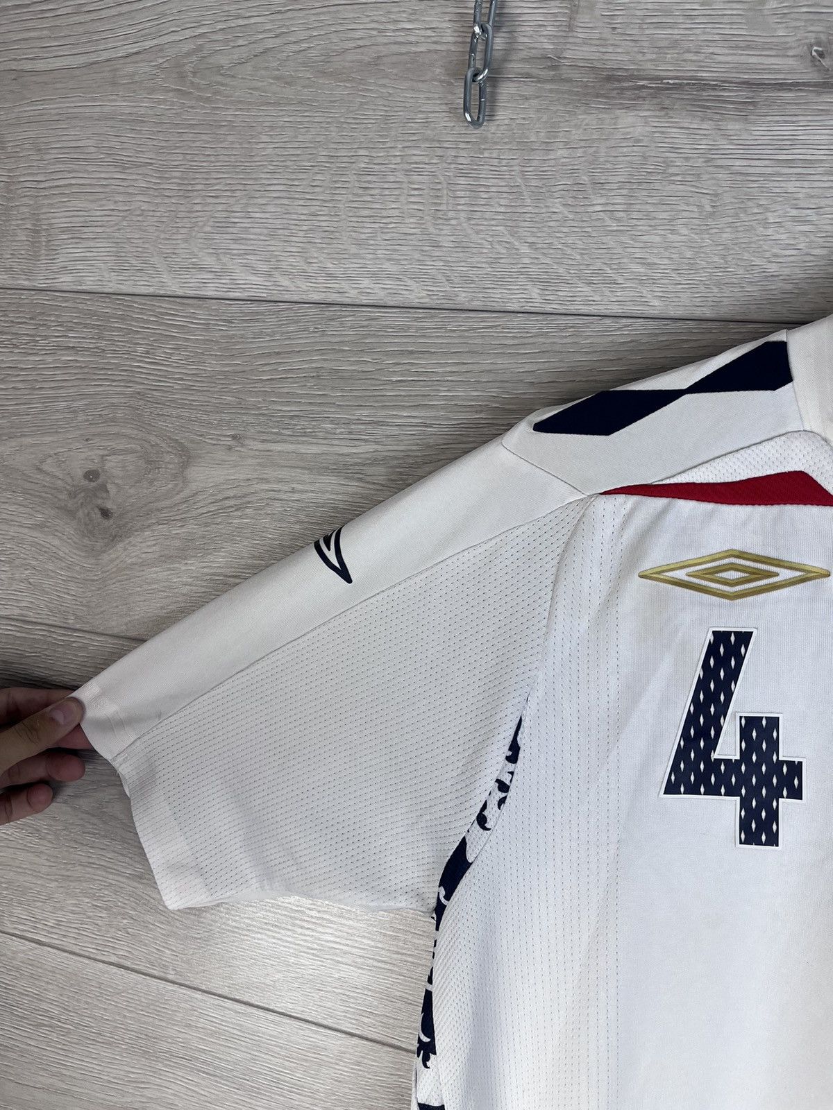 Umbro Vintage football t-shirt Umbro England #4 Gerrard size M 07s Size US M / EU 48-50 / 2 - 6 Thumbnail