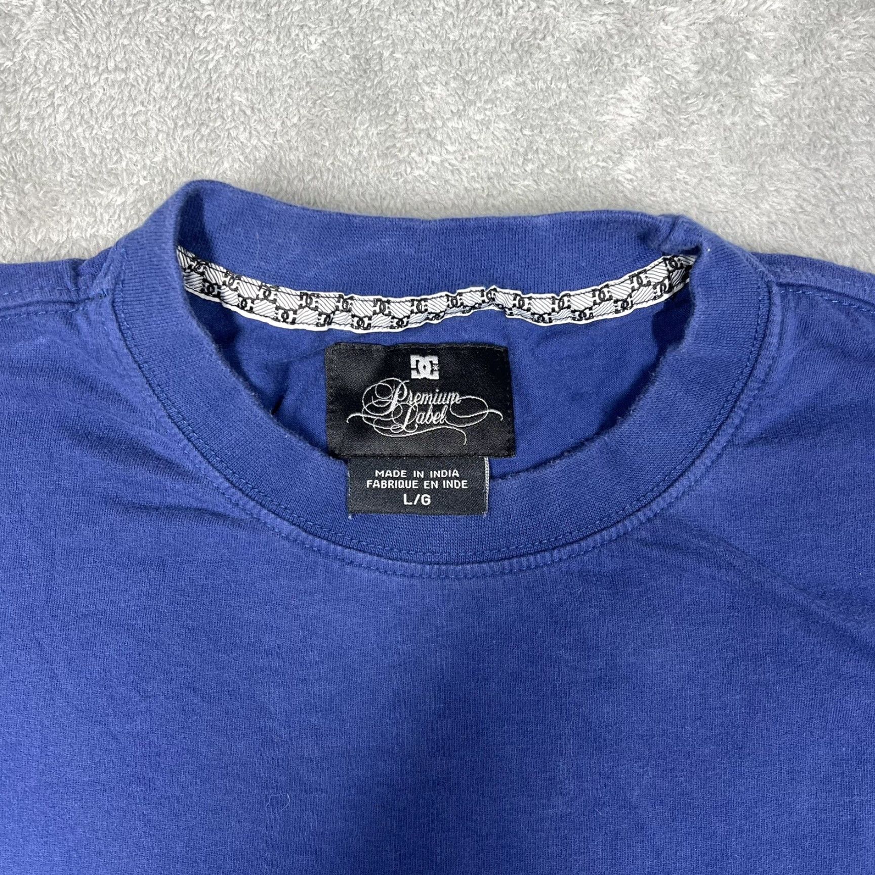 Vintage VINTAGE DC Shoes Premium Label Pocket T-Shirt Navy Embroidered Logo Mens Large L Cotton Blend Short Sleeve Crew Neck All Seasons Size US L / EU 52-54 / 3 - 5 Thumbnail