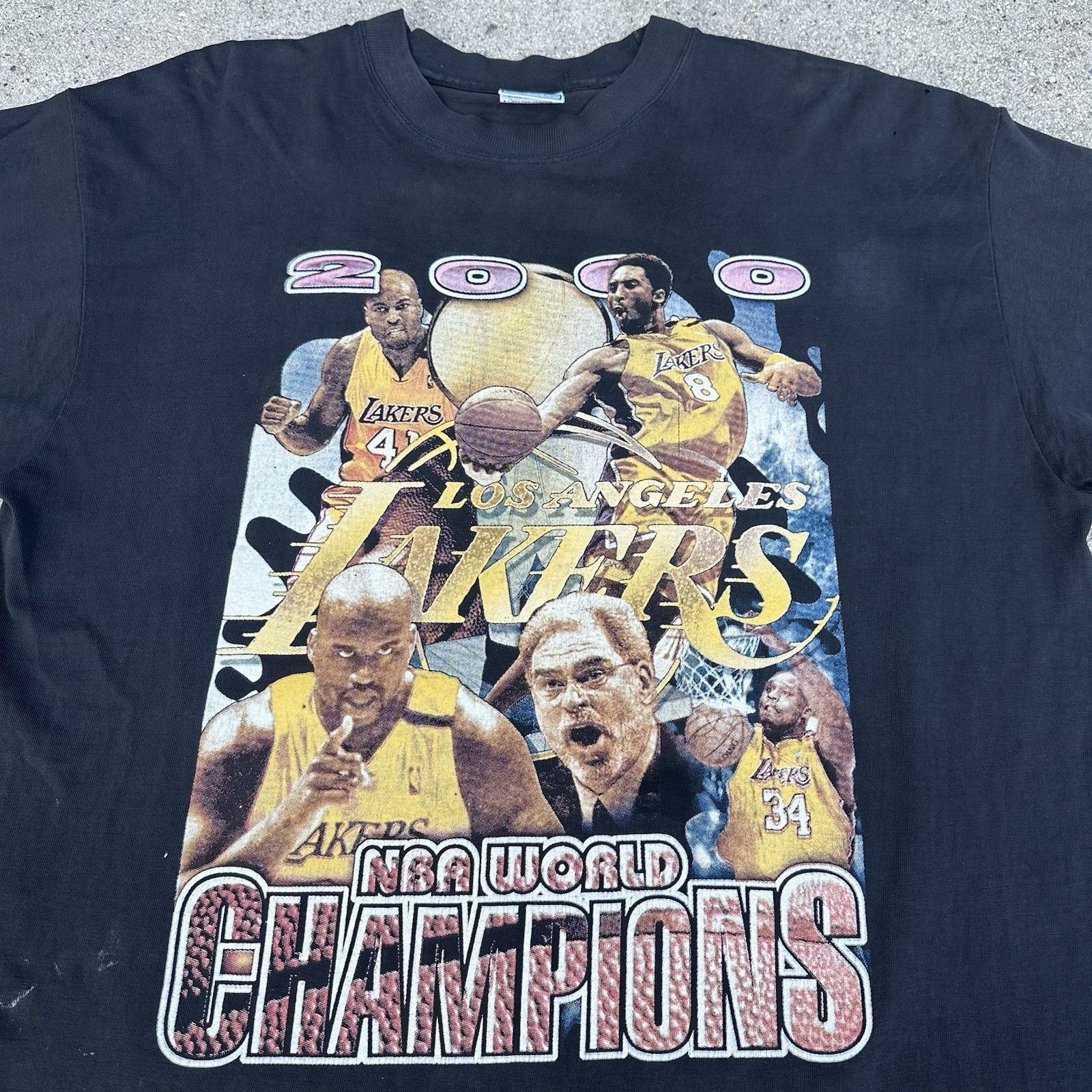 All Sport × NBA × Vintage Vintage 2000 Los Angeles Lakers Rap Tee Shirt XL NBA Kobe Size US XL / EU 56 / 4 - 1 Thumbnail
