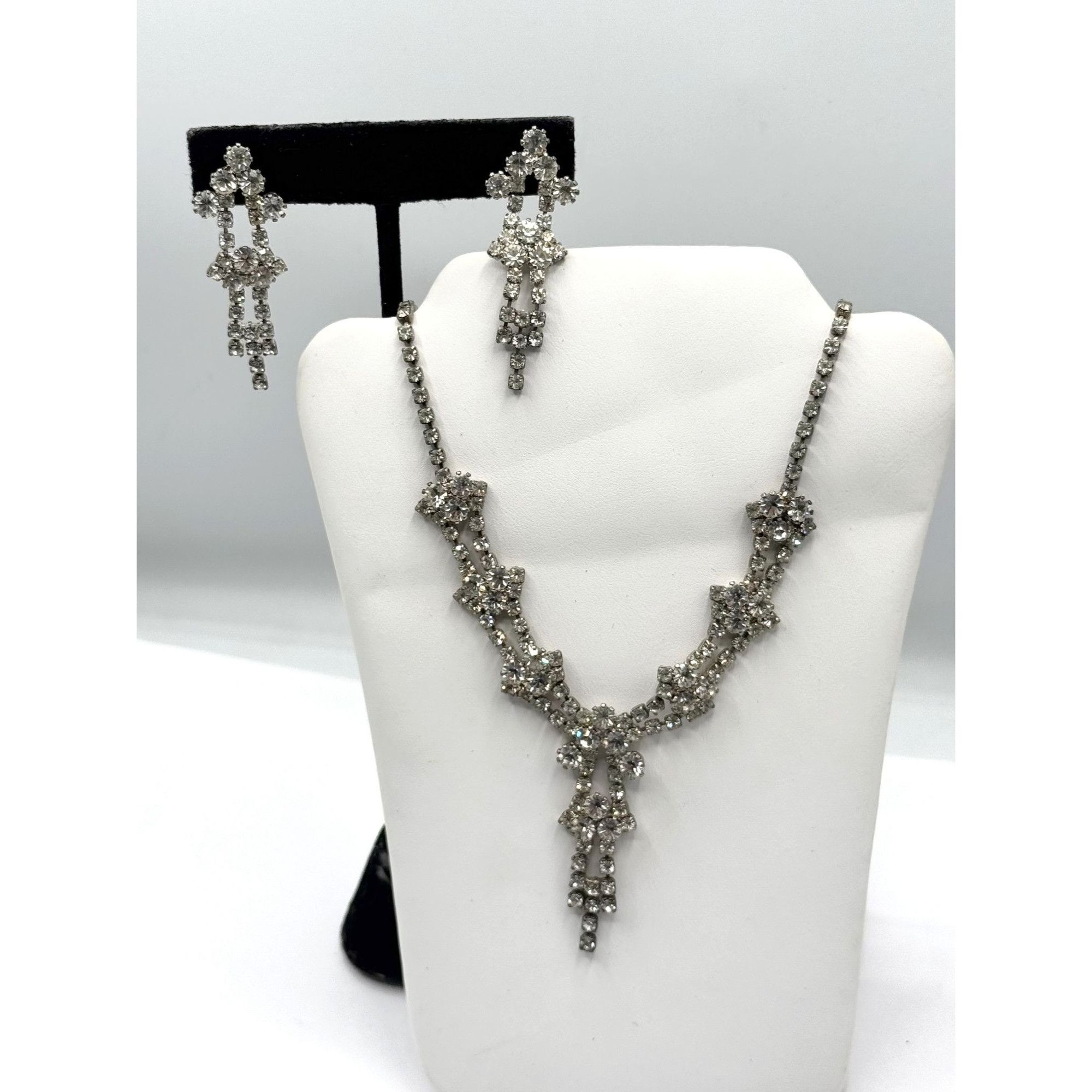 Vintage Vintage silver glass rhinestone floral necklace & earrings j Size ONE SIZE - 4 Thumbnail