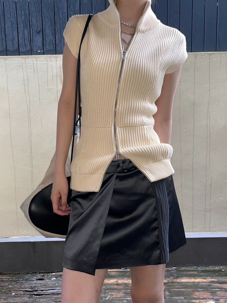 Prada Prada Sporty wrap-around half skirt Size 26" / US 2 / IT 38 - 1 Thumbnail