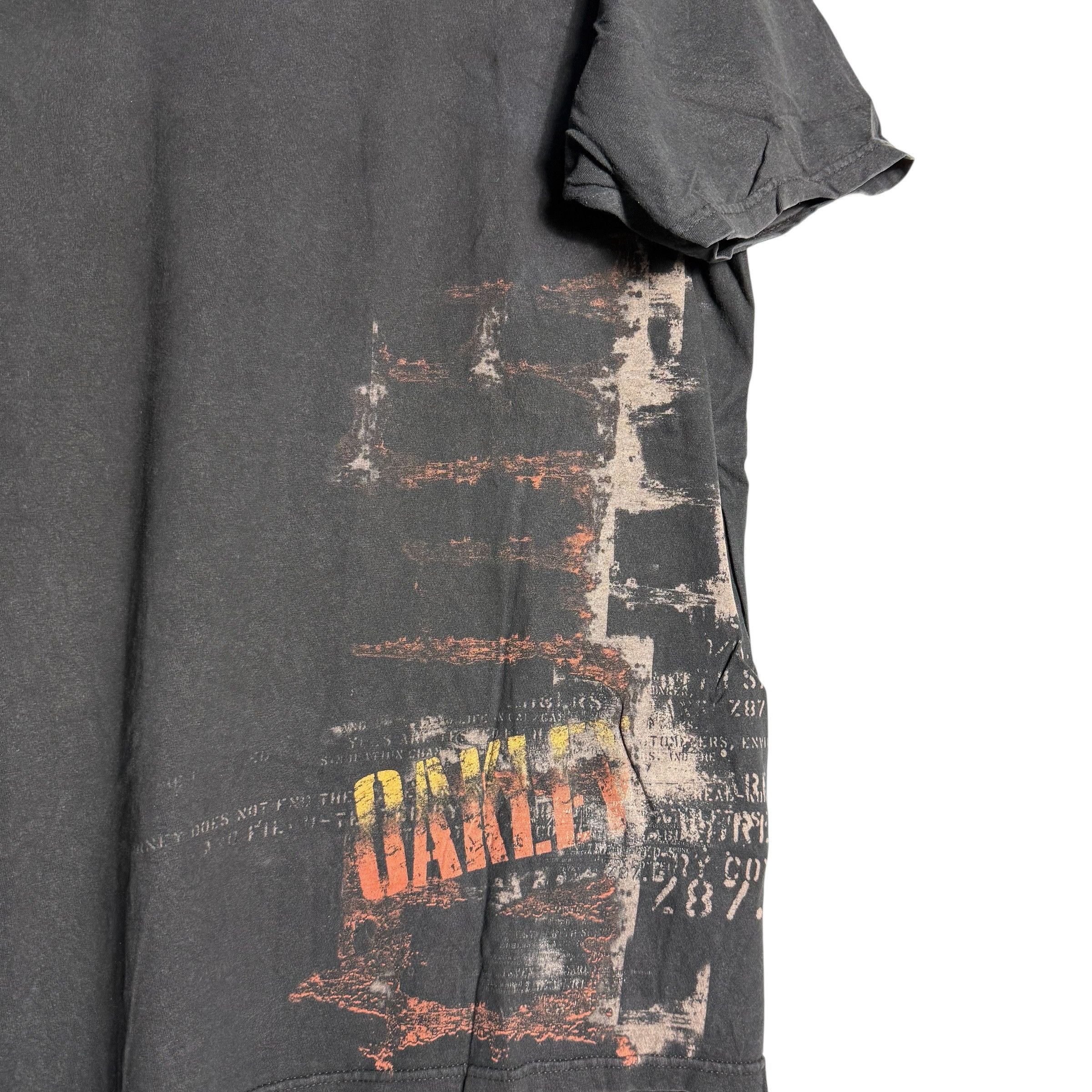 Oakley 🔥RARE🔥Vintage Oakley Spellout Graphic T-shirt Size US XL / EU 56 / 4 - 2 Thumbnail