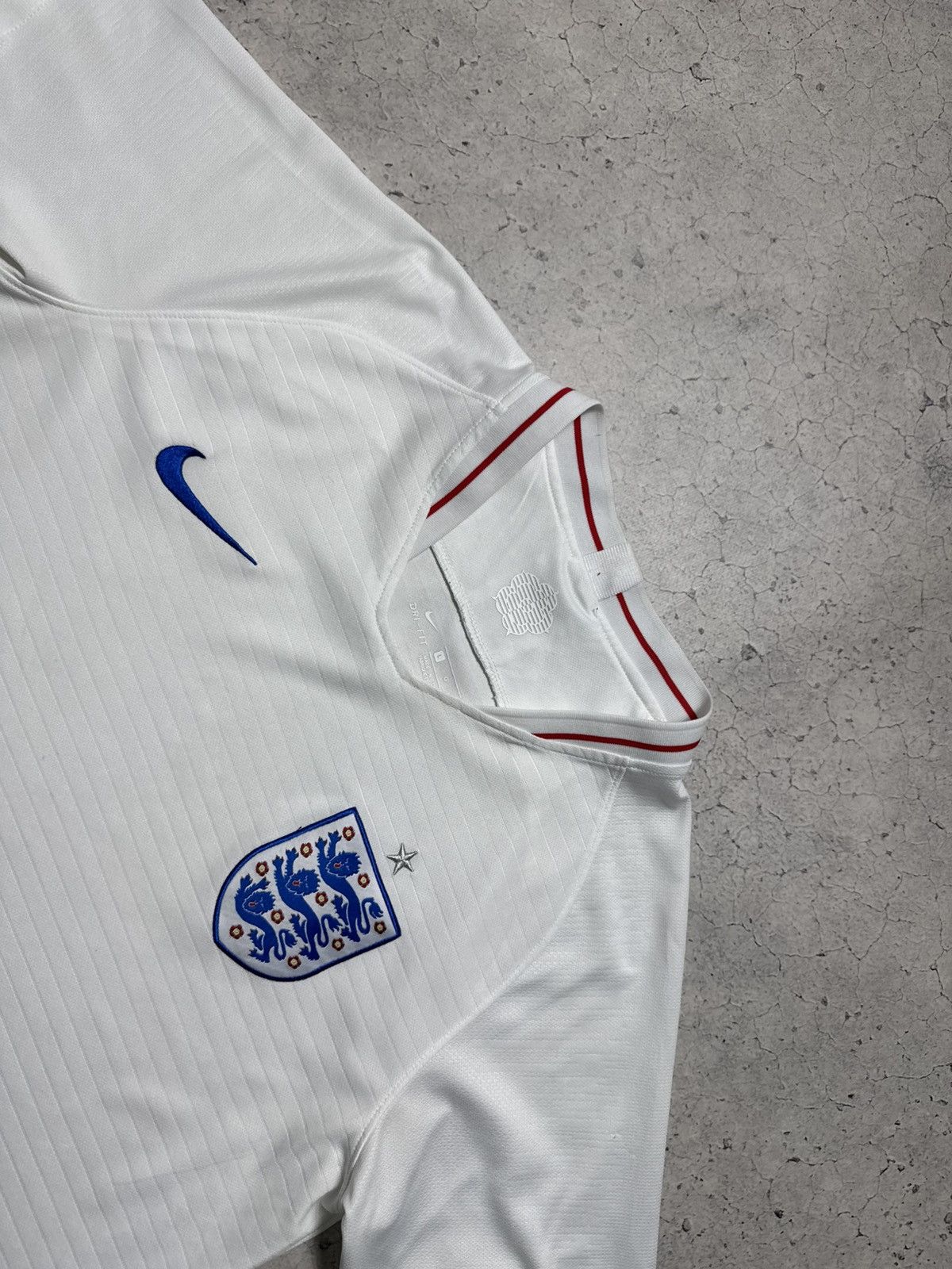 Nike Nike England Team Vintage Soccer Jersey Size US L / EU 52-54 / 3 - 5 Thumbnail