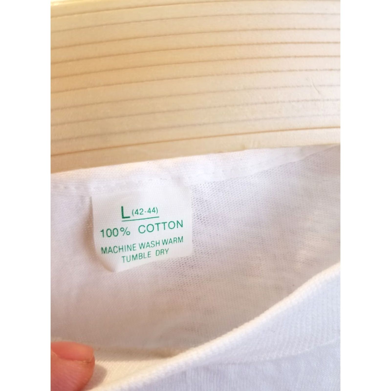 Vintage VINTAGE 70' UNKNOWN 100% COTTON SINGLE STITCH T-SHIRT SZ LARGE White Mens Size US L / EU 52-54 / 3 - 4 Thumbnail