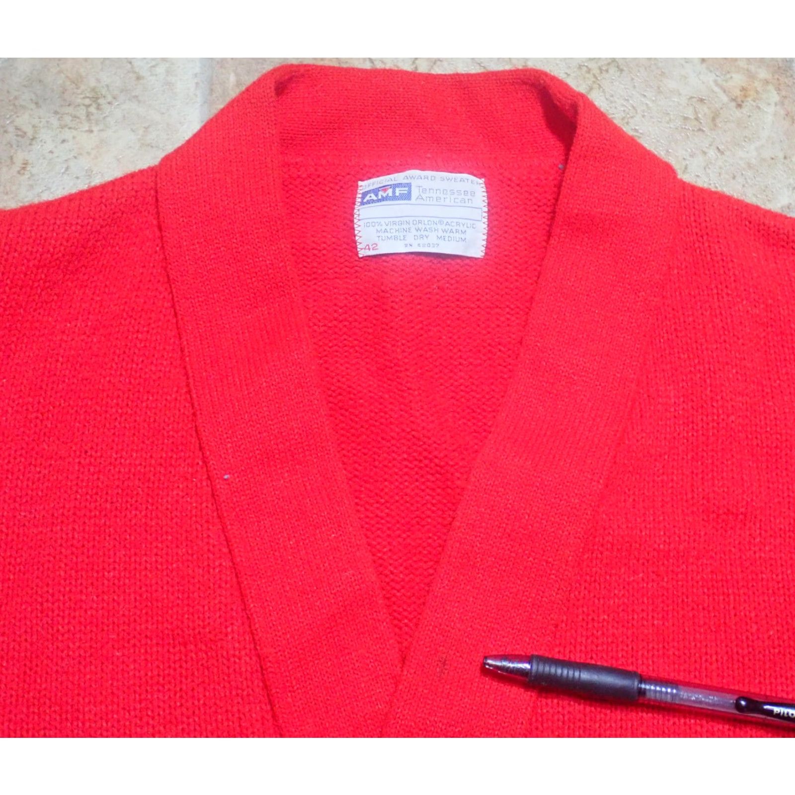 Vintage VINTAGE Tennessee American 60s Red Letterman Sweater Cardigan Adult Medium GF Football Mens Size US L / EU 52-54 / 3 - 6 Thumbnail