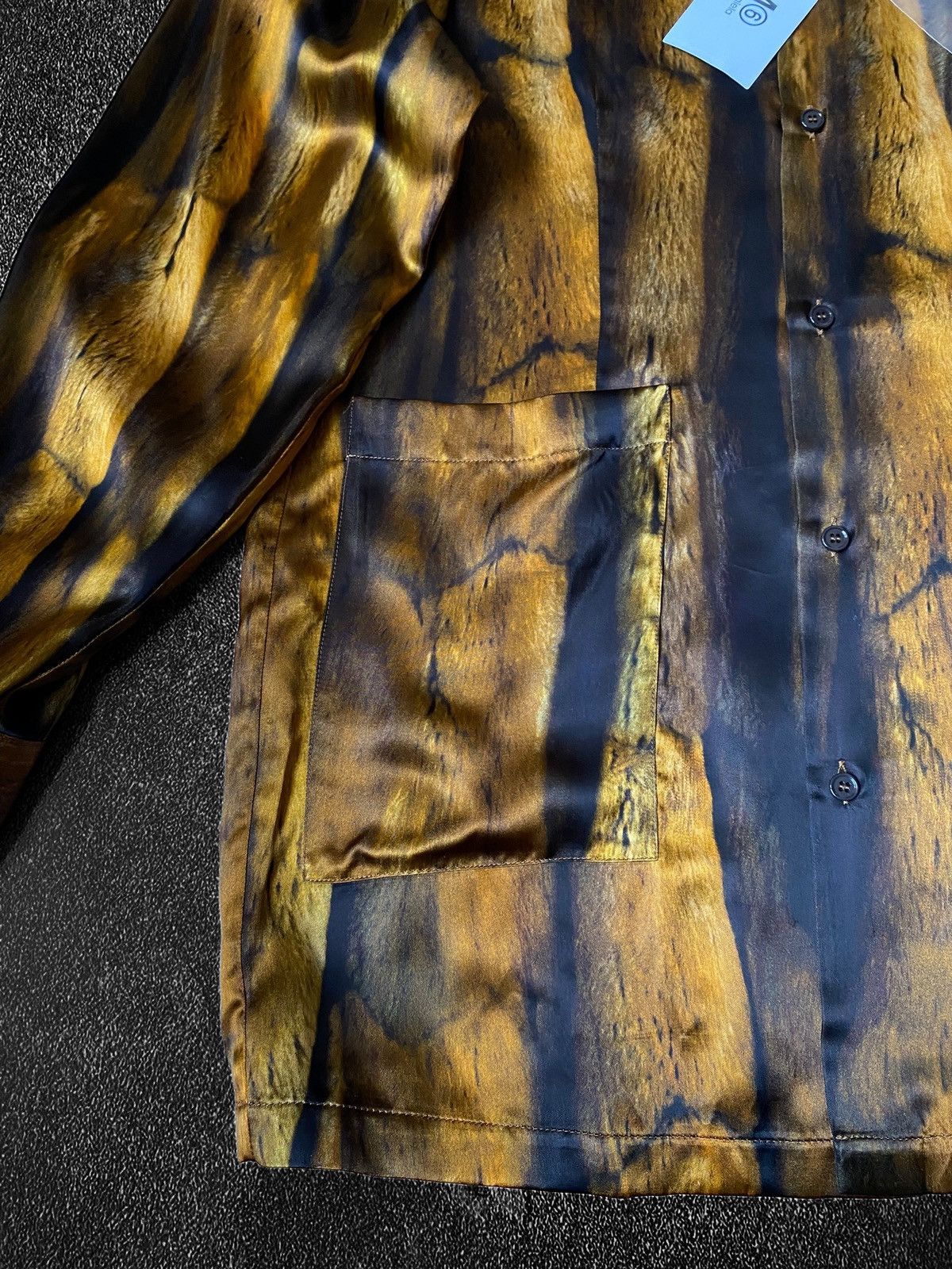 Maison Margiela NWT Maison Margiela Fur Print Sleeve Viscose Blouse Shirt Size US S / EU 44-46 / 1 - 5 Thumbnail