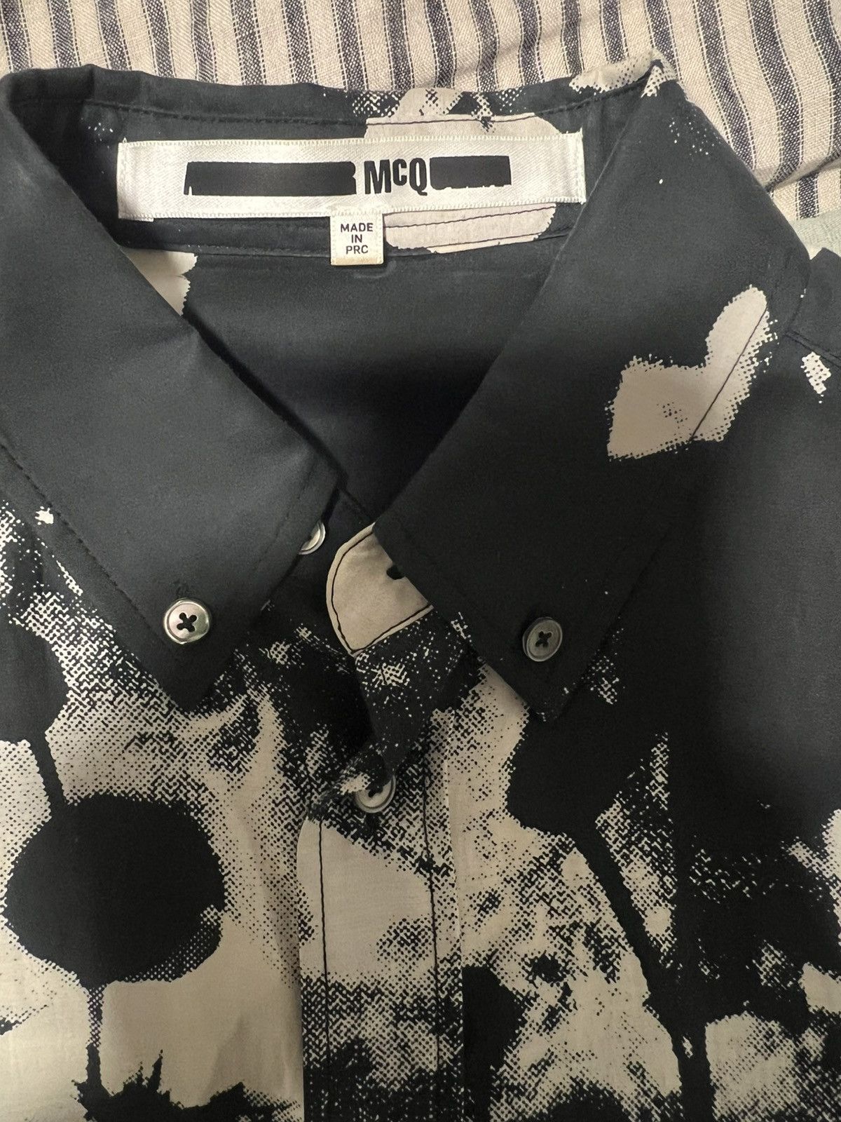 MCQ McQ Button Up Shirt Size US M / EU 48-50 / 2 - 3 Thumbnail