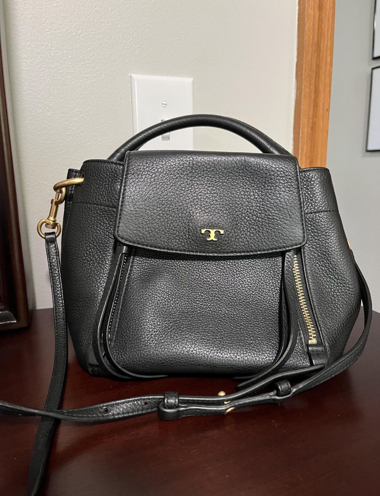 Tory Burch Tory Burch Half-Moon Satchel Satchel Crossbody Bag Size ONE SIZE - 7 Thumbnail