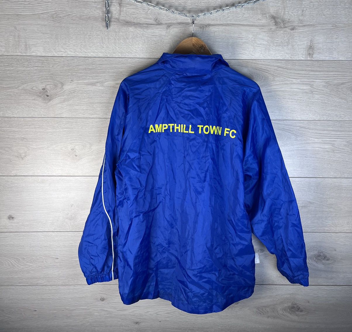Errea Men’s soccer jacket Errea Ampthil Towm FC size Xl Size US XL / EU 56 / 4 - 13 Thumbnail