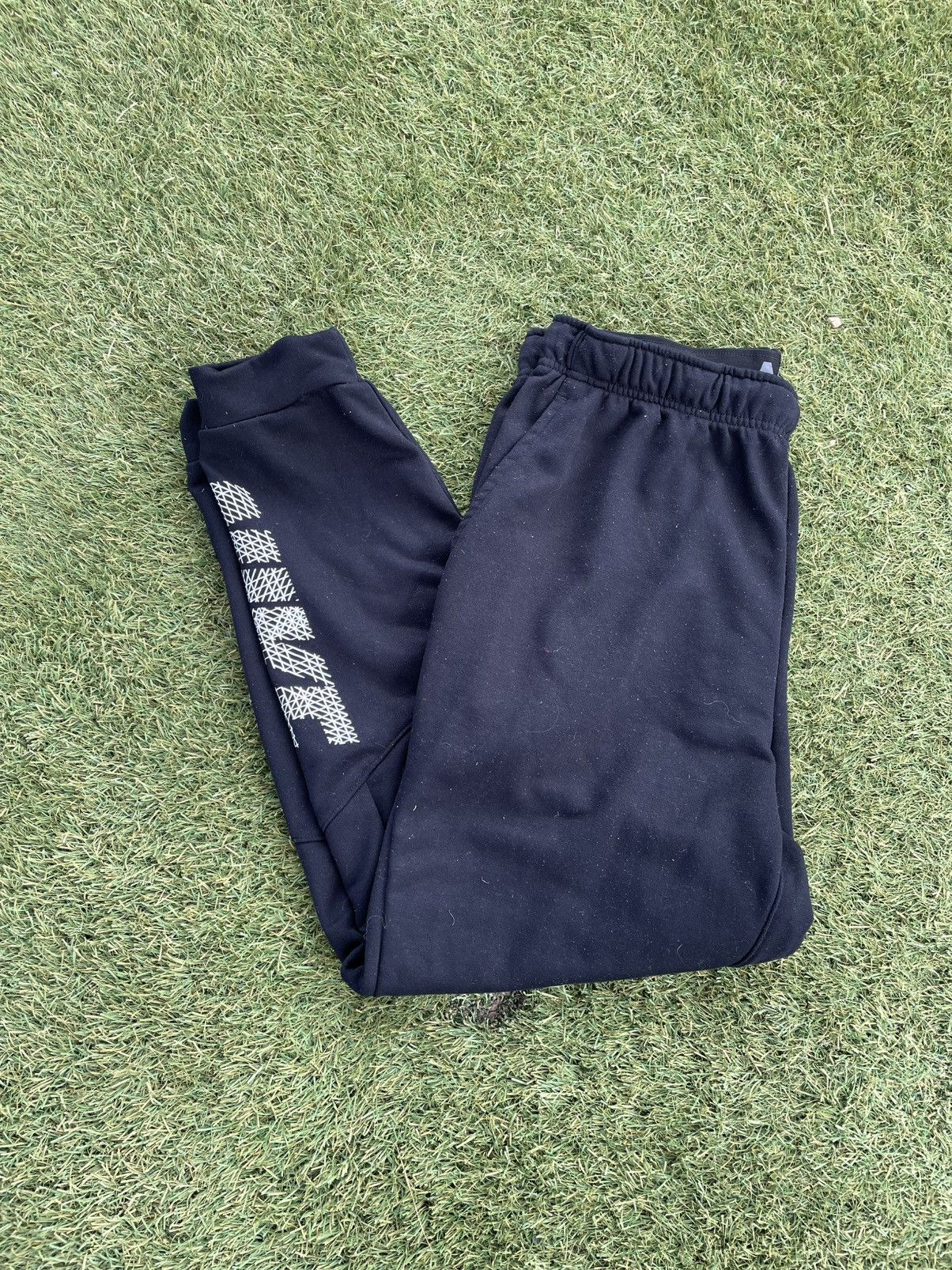Nike Nike Joggers Men Size large Black Dri Fit Casual Workout Size US 28 / EU 44 - 6 Thumbnail