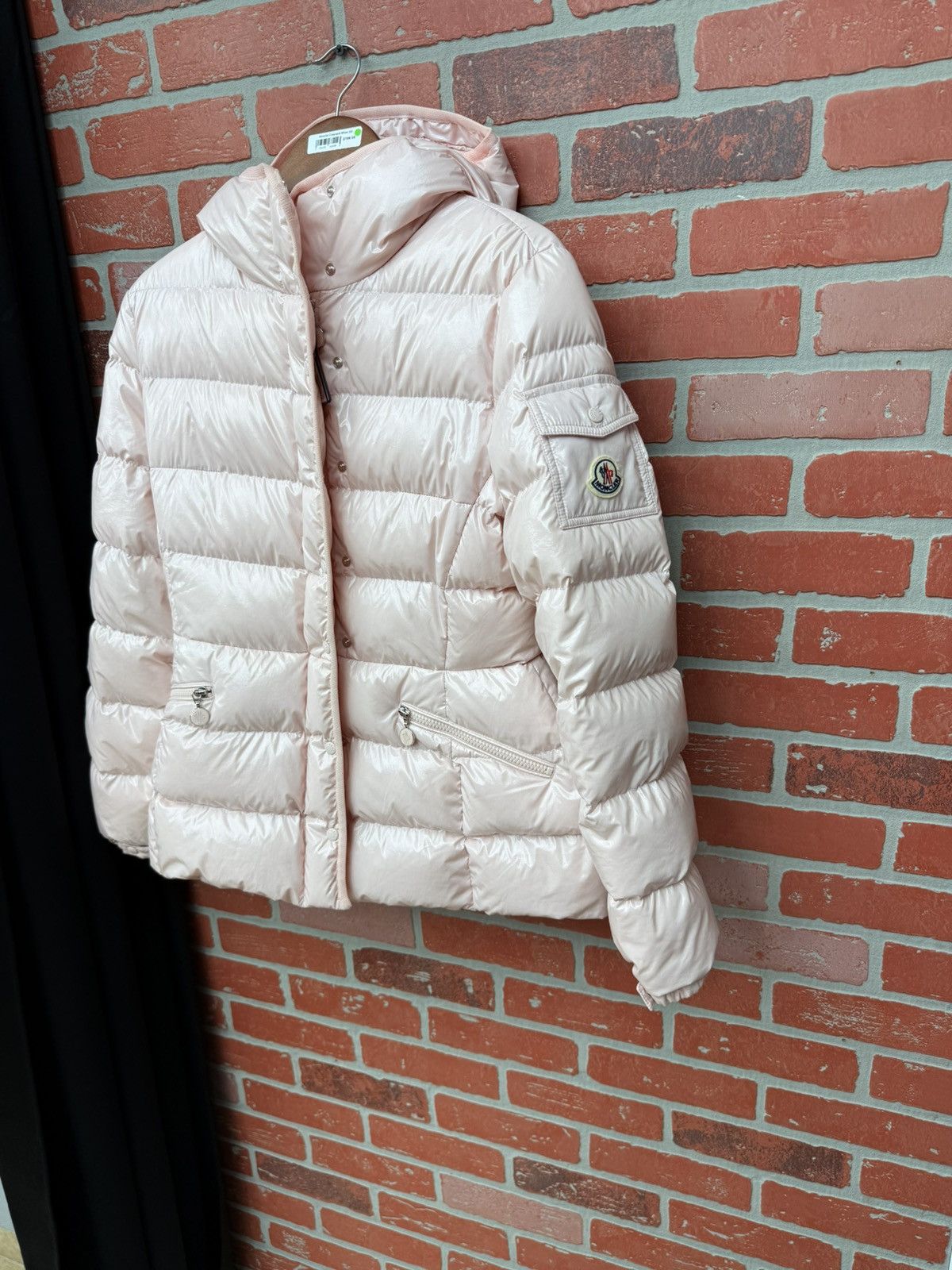 Moncler Moncler Barante shiny light pink puffer jacket Size M / US 6-8 / IT 42-44 - 3 Thumbnail