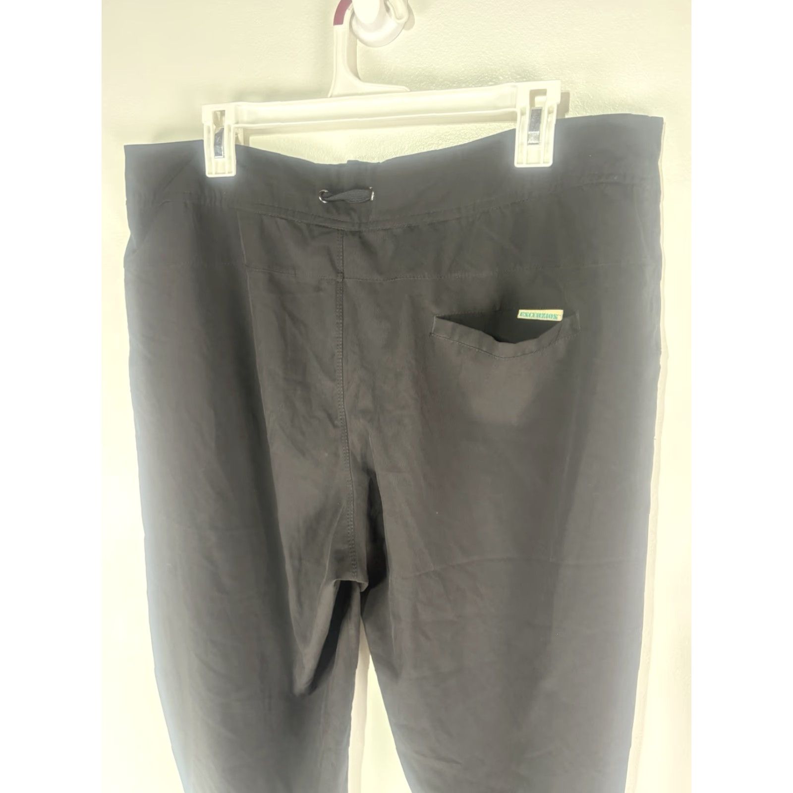 Vintage Excursion Black Soft-Shell Cropped Pants Womens Size XL Size 40" / US 18 - 5 Thumbnail